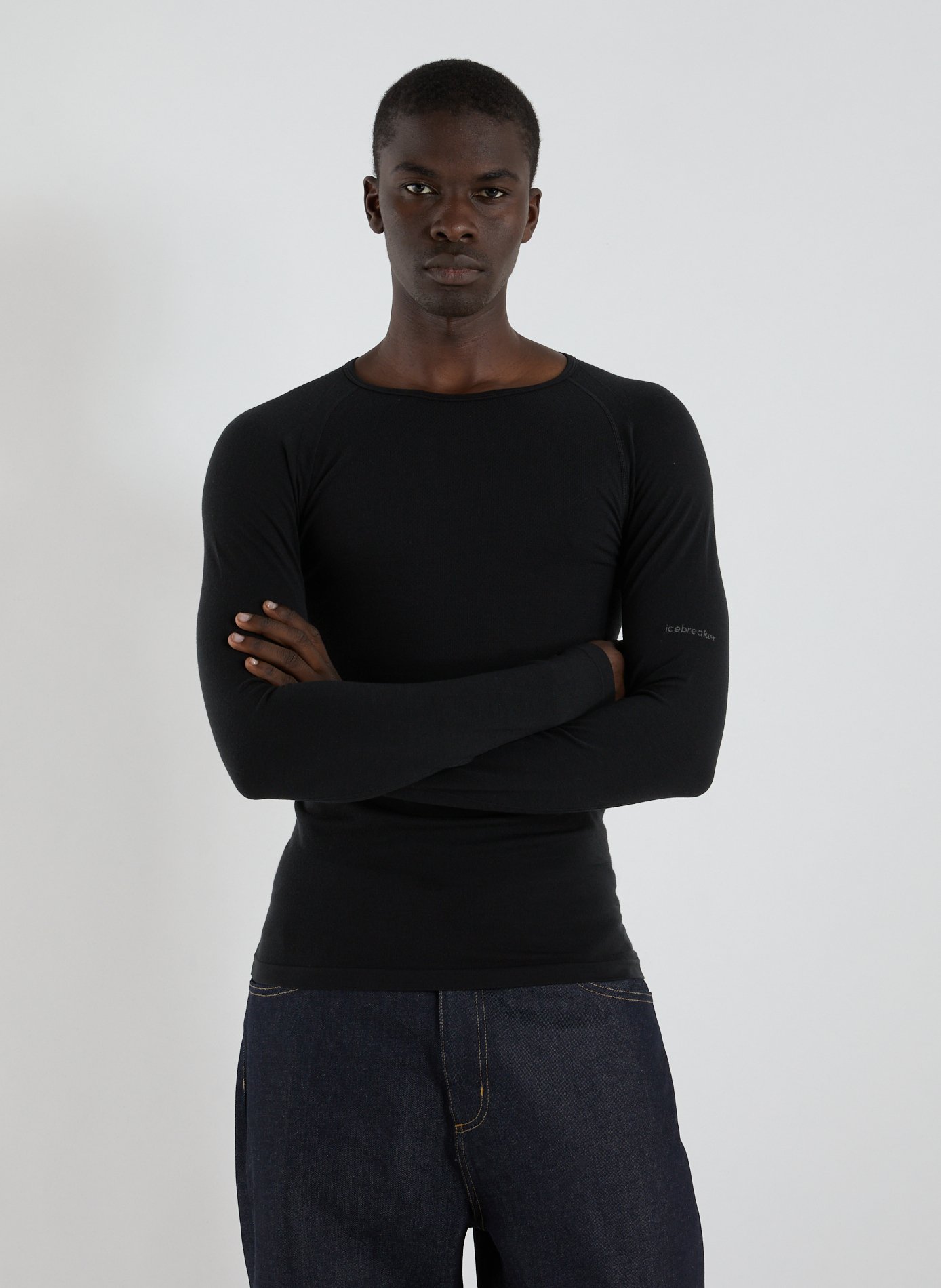 ICEBREAKER Slim round neck sweater Black