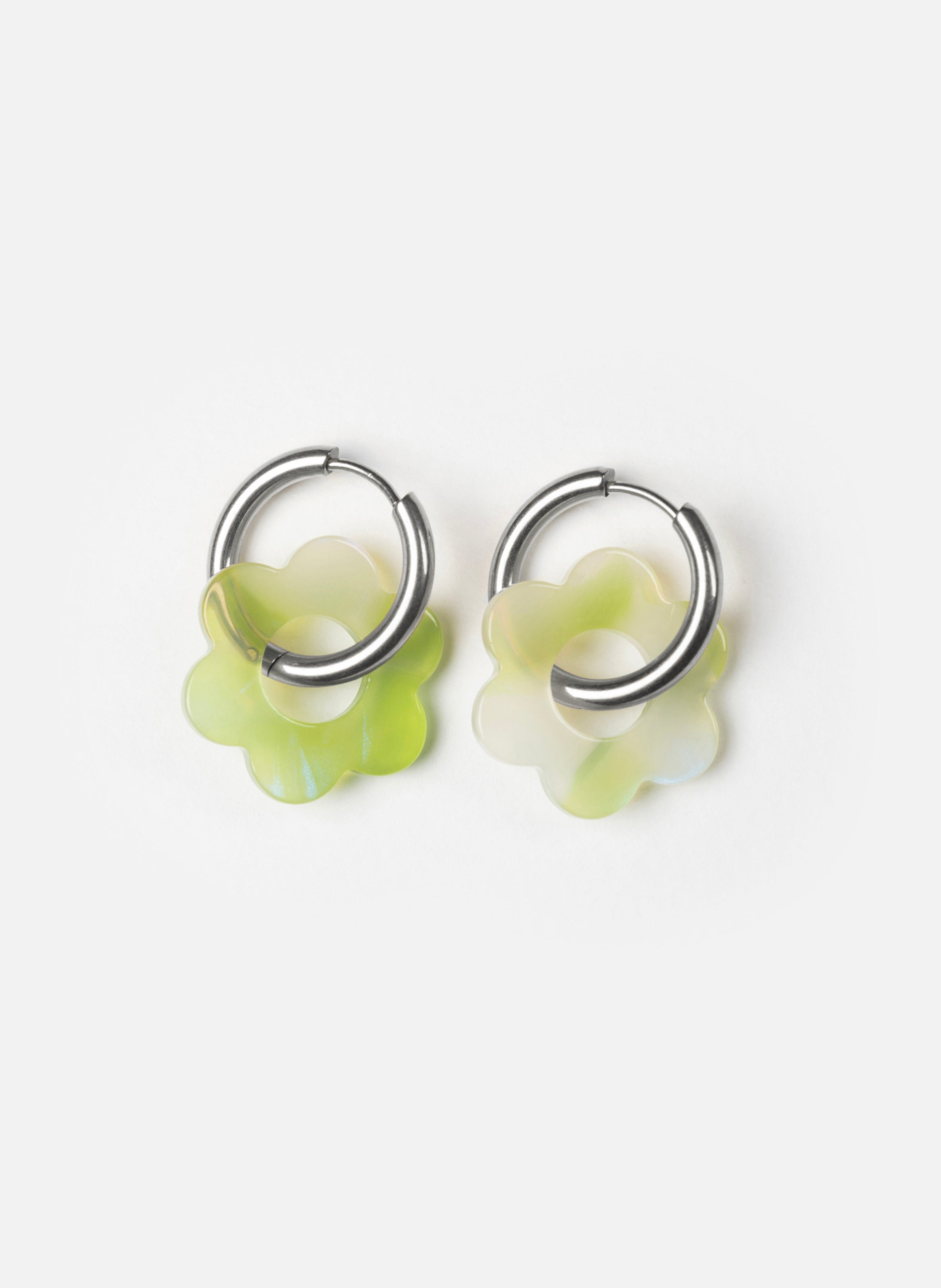 Boucles d'oreilles baby fleurette avec anneaux en acier inoxydable argenté  Pomme
