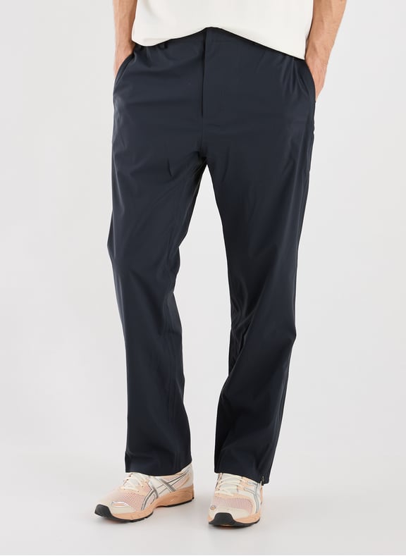 Pantalon Suva Softshe Bleu by RAINS RAINS Pantalon Suva Softshe Bleu
