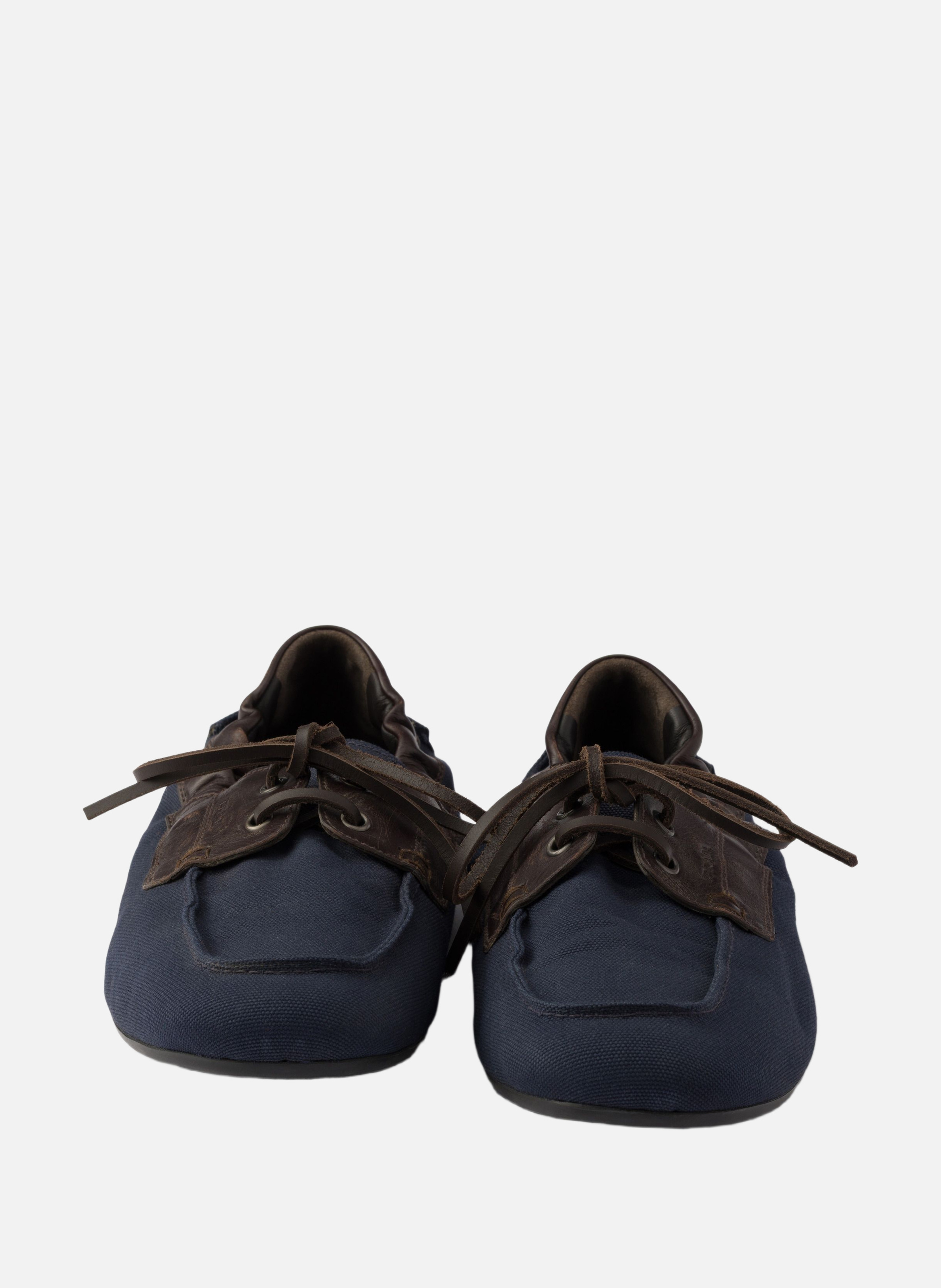 Chaussures bateau en toile vieillie et cuir PRADA Bleu