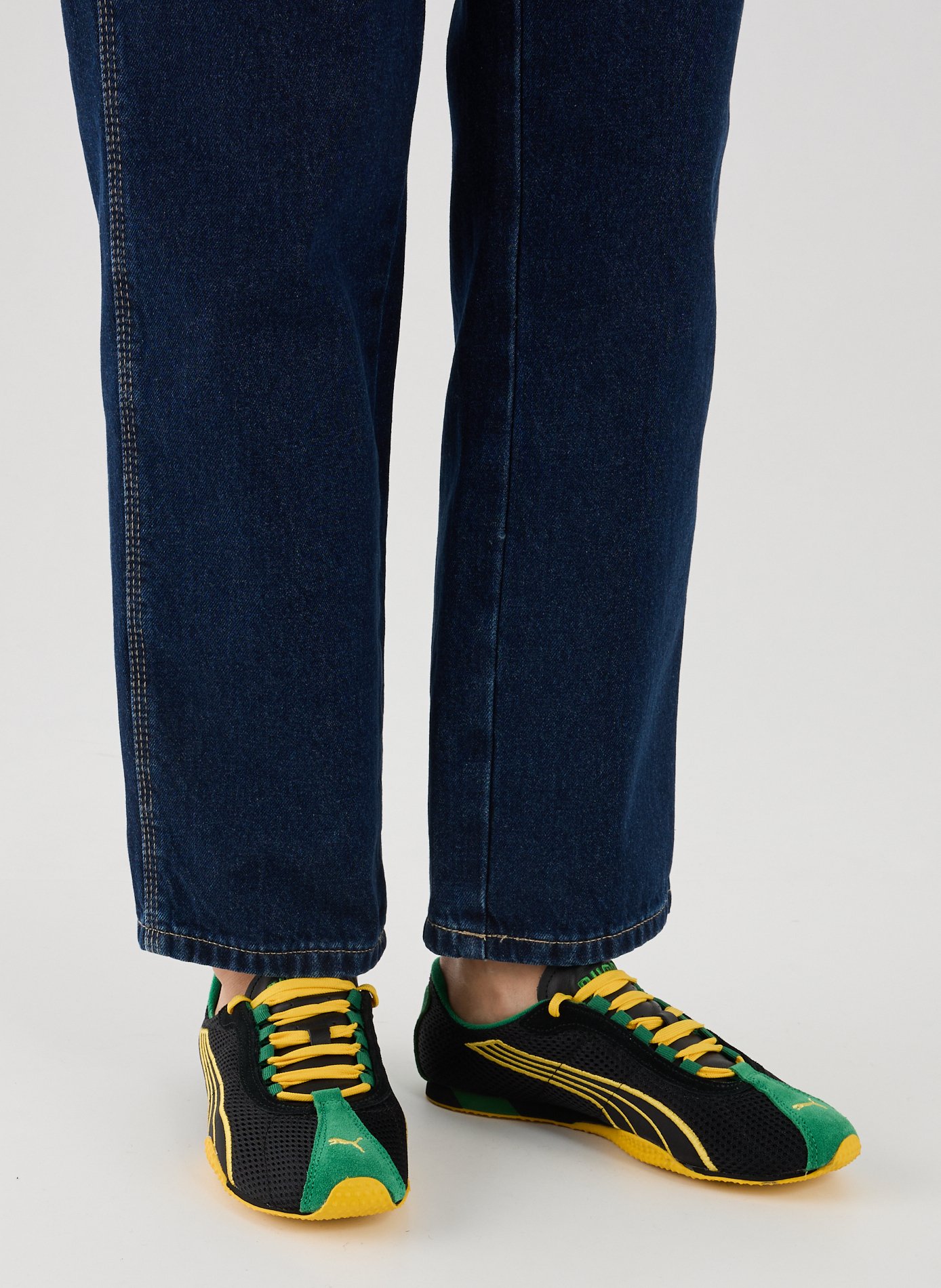 Round-toe sneakers PUMA Black