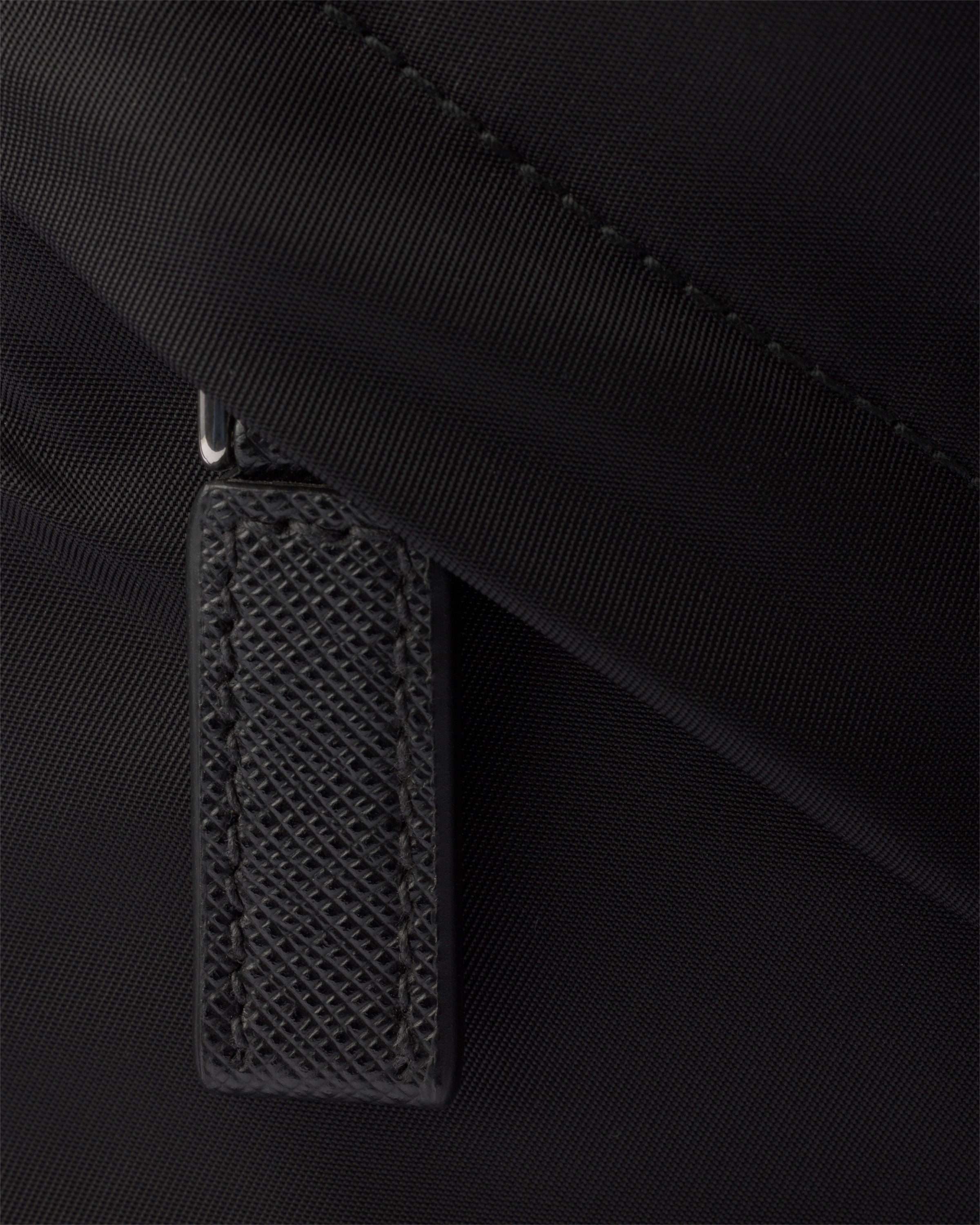 Sac à dos en re-nylon et cuir saffiano PRADA Noir
