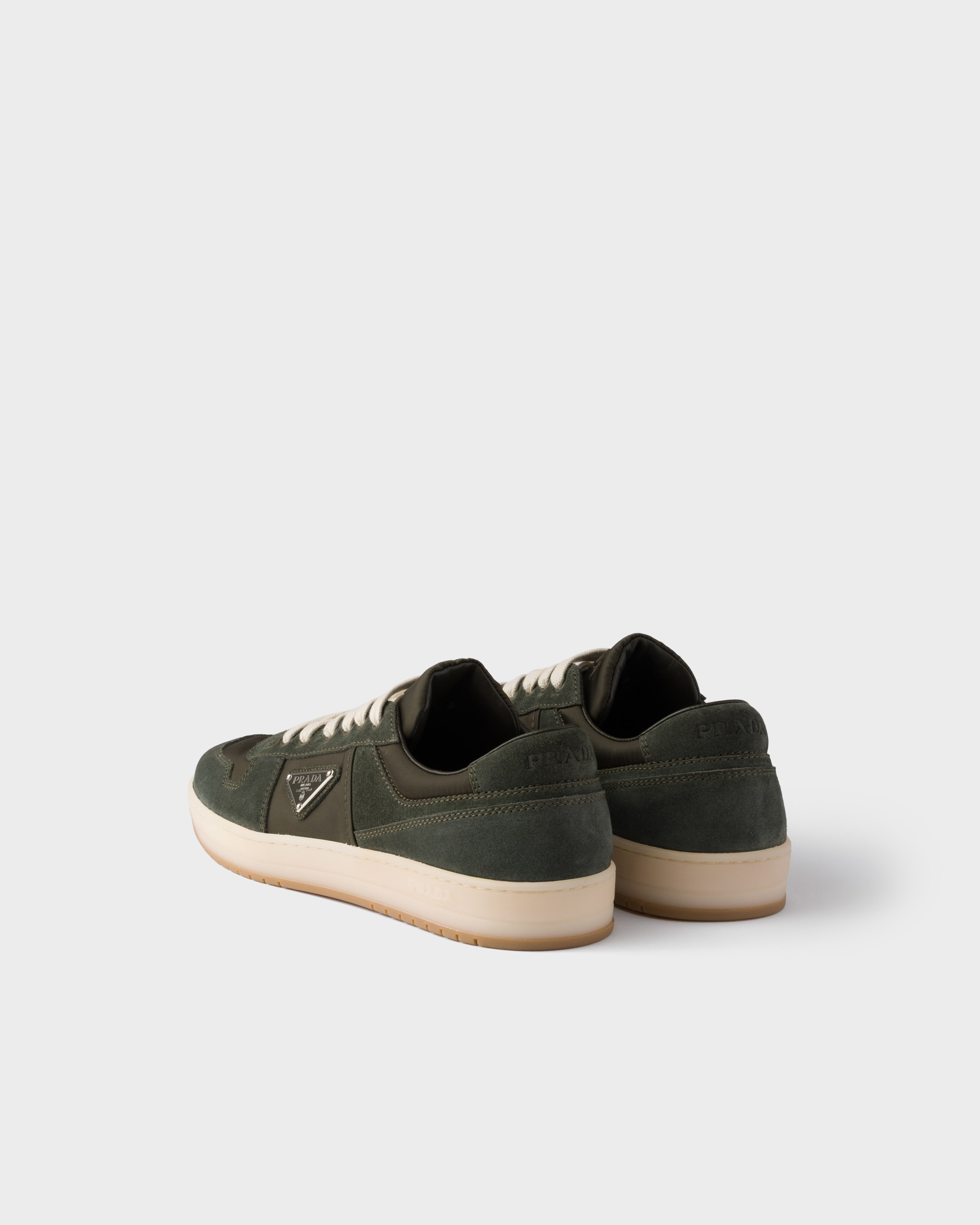 Sneakers downtown en re-nylon et veau velours PRADA Vert