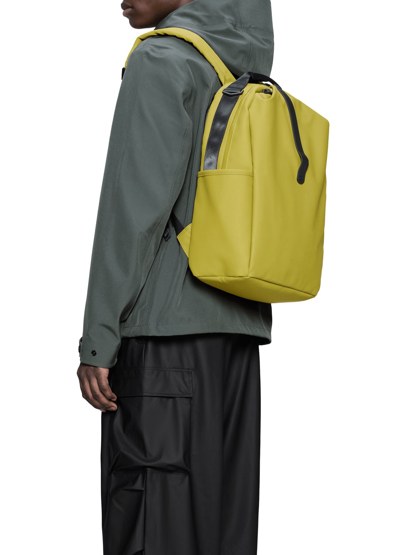 Mochila con clip frontal W3 RAINS Amarillo