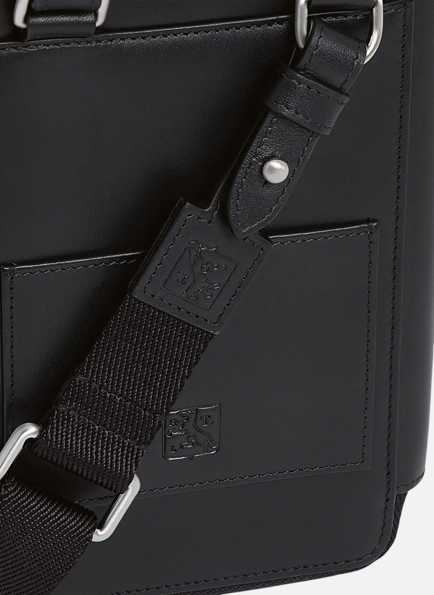 Etui téléphone maurice en cuir lisse LE TANNEUR Noir