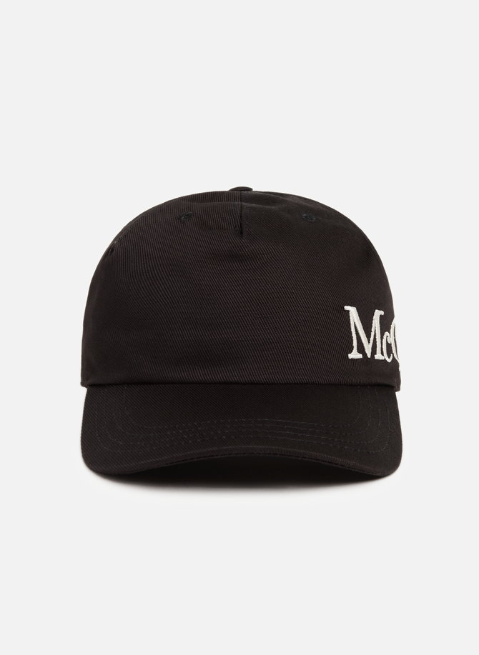 قبعة تحمل شعار alexander mcqueen