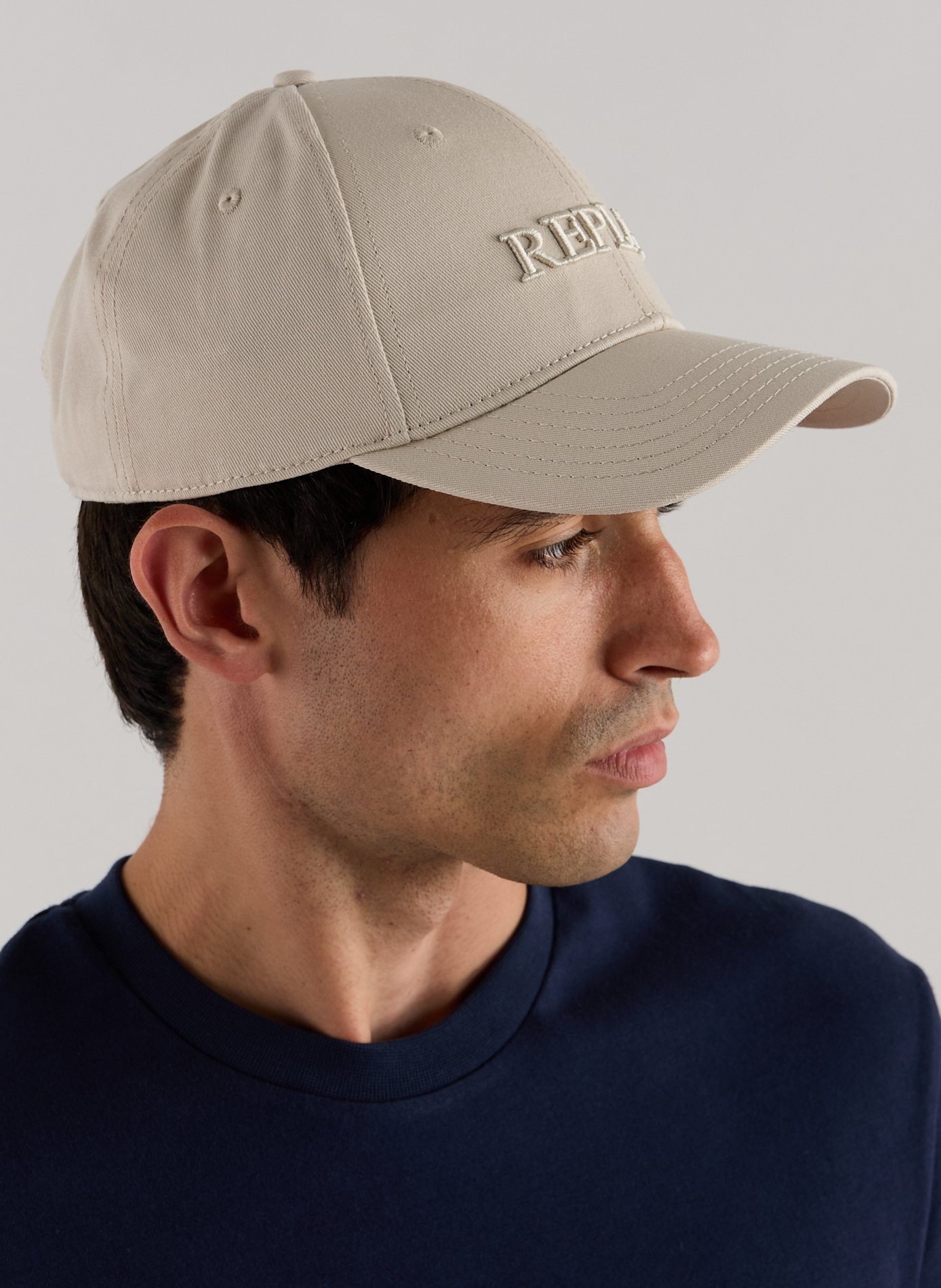 Baseball Cap with embroidered logo REPLAY White