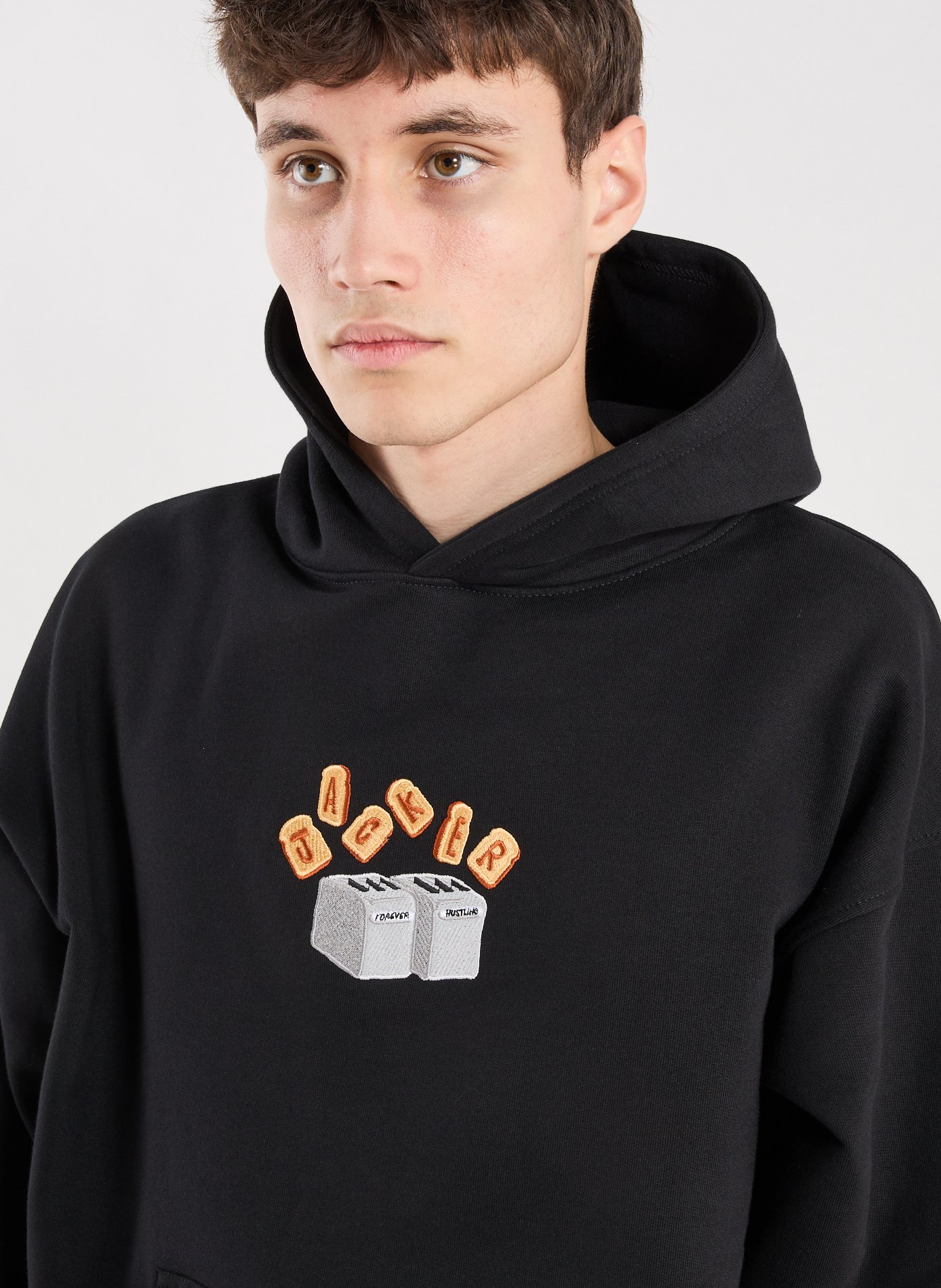 Sweat droit brodé en coton  JACKER. Noir