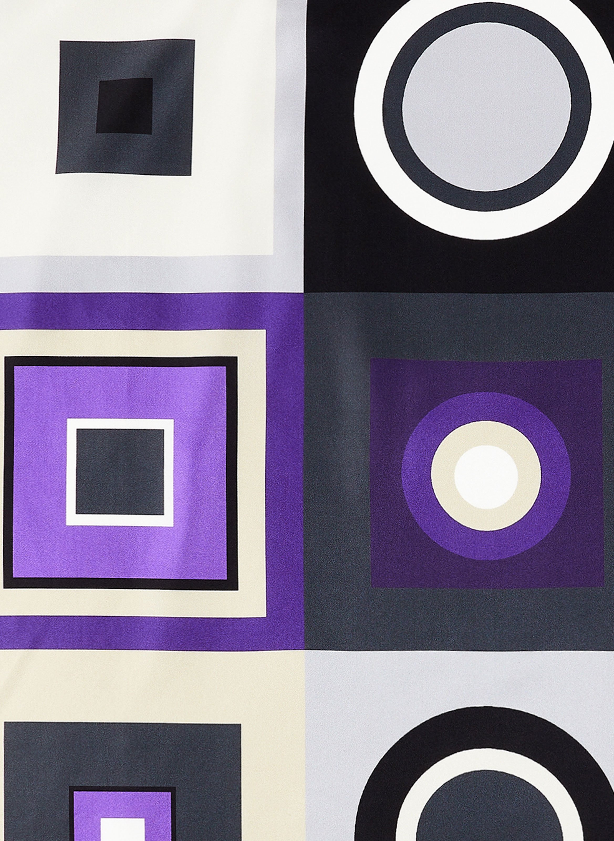 Carré de soie à motif