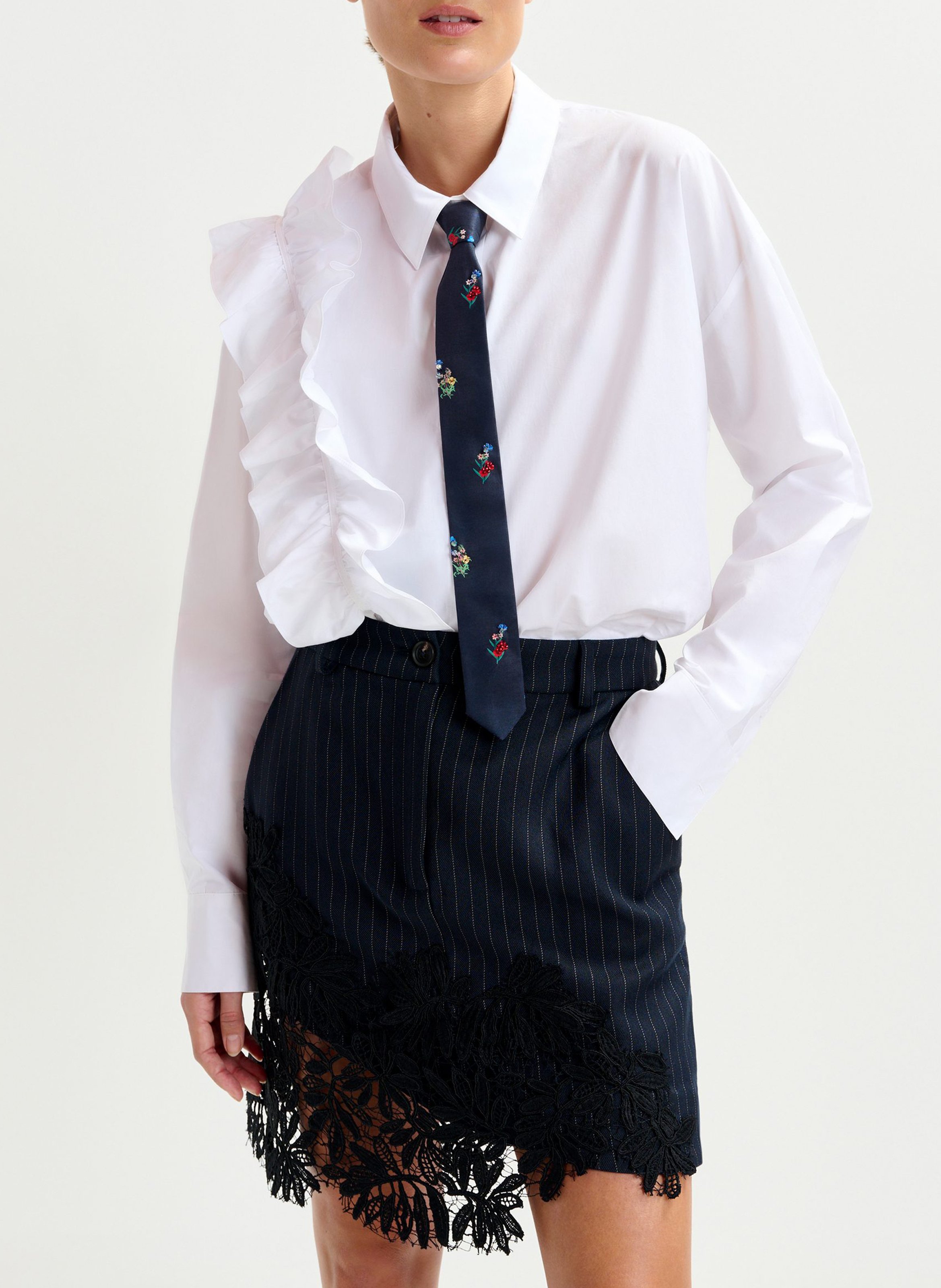 Jupe courte rayée avec dentelle Interior ESSENTIEL ANTWERP Bleu