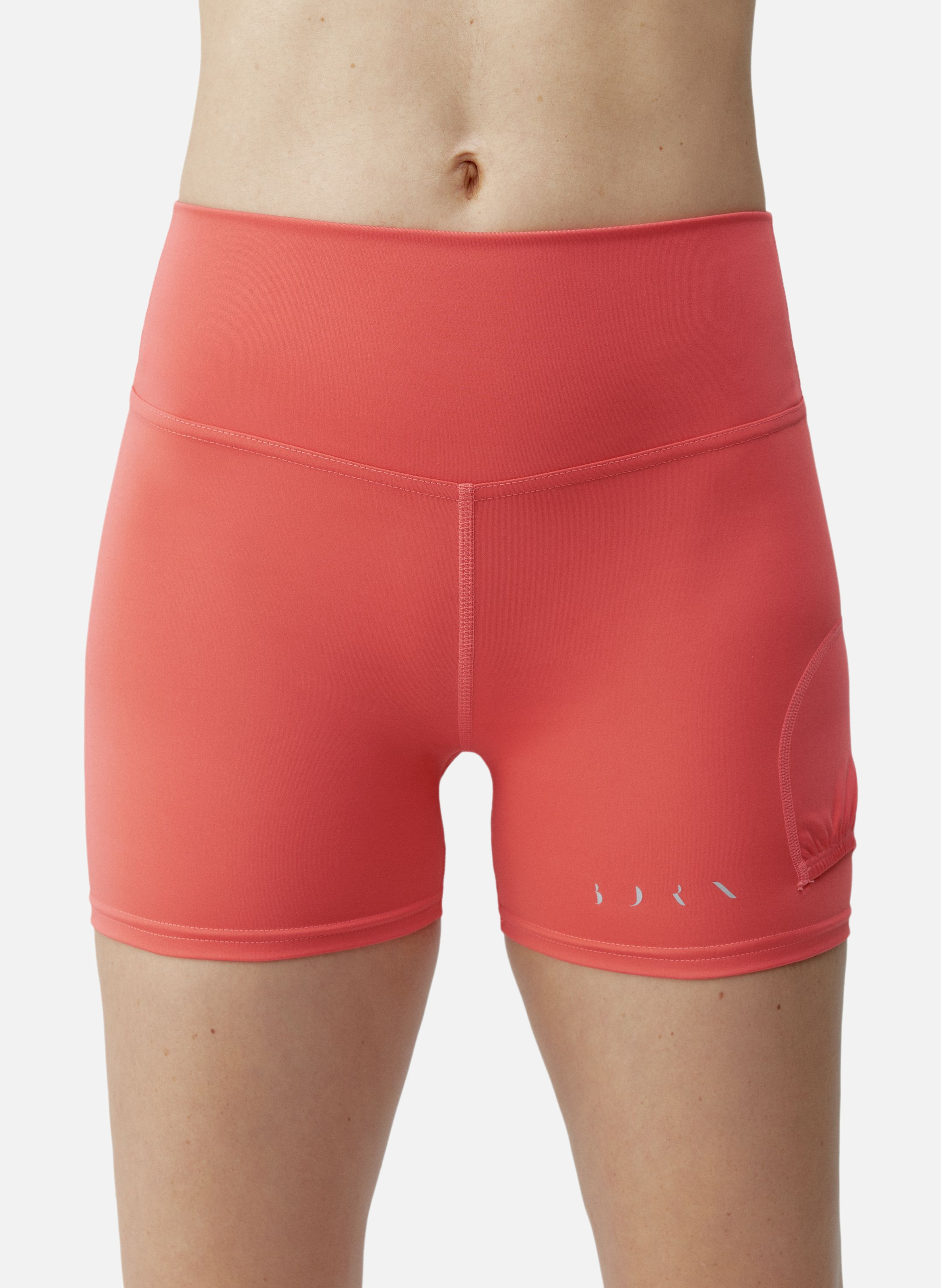 Short moulant de sport tennis retro BORN LIVING YOGA Rose