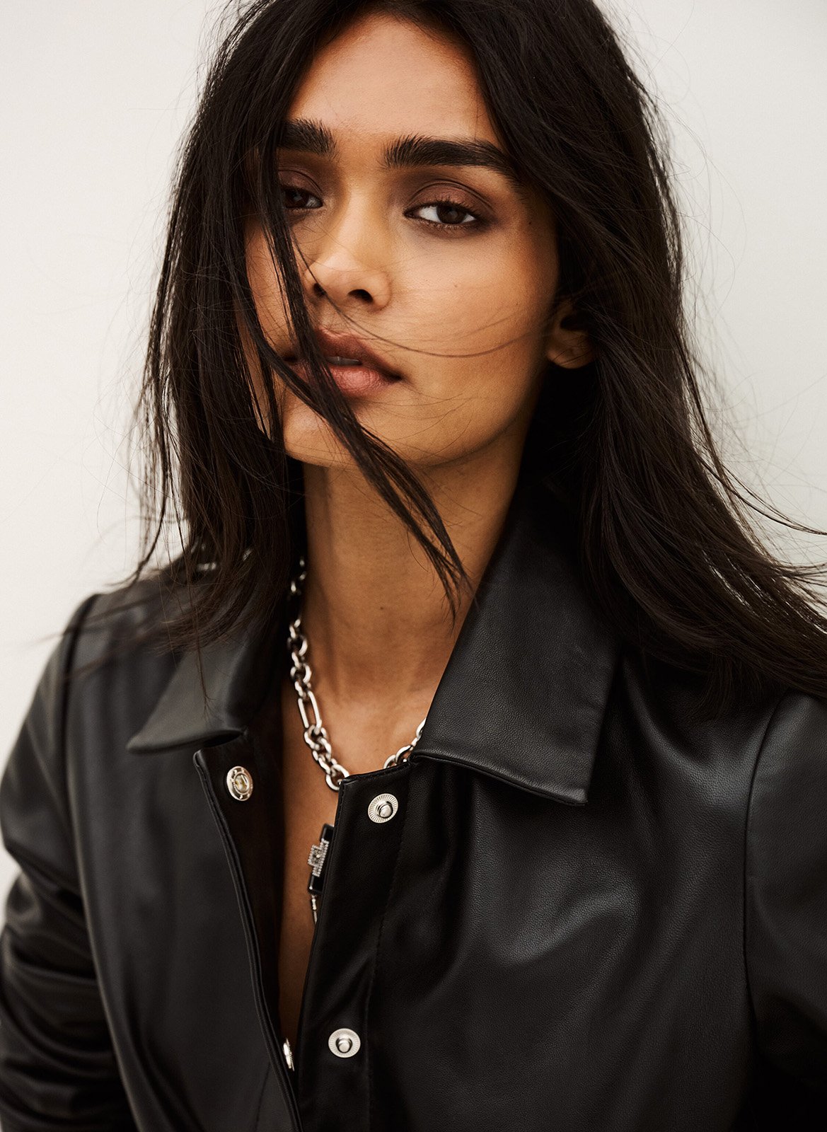 Veste courte cintrée en cuir manita BA&SH Noir