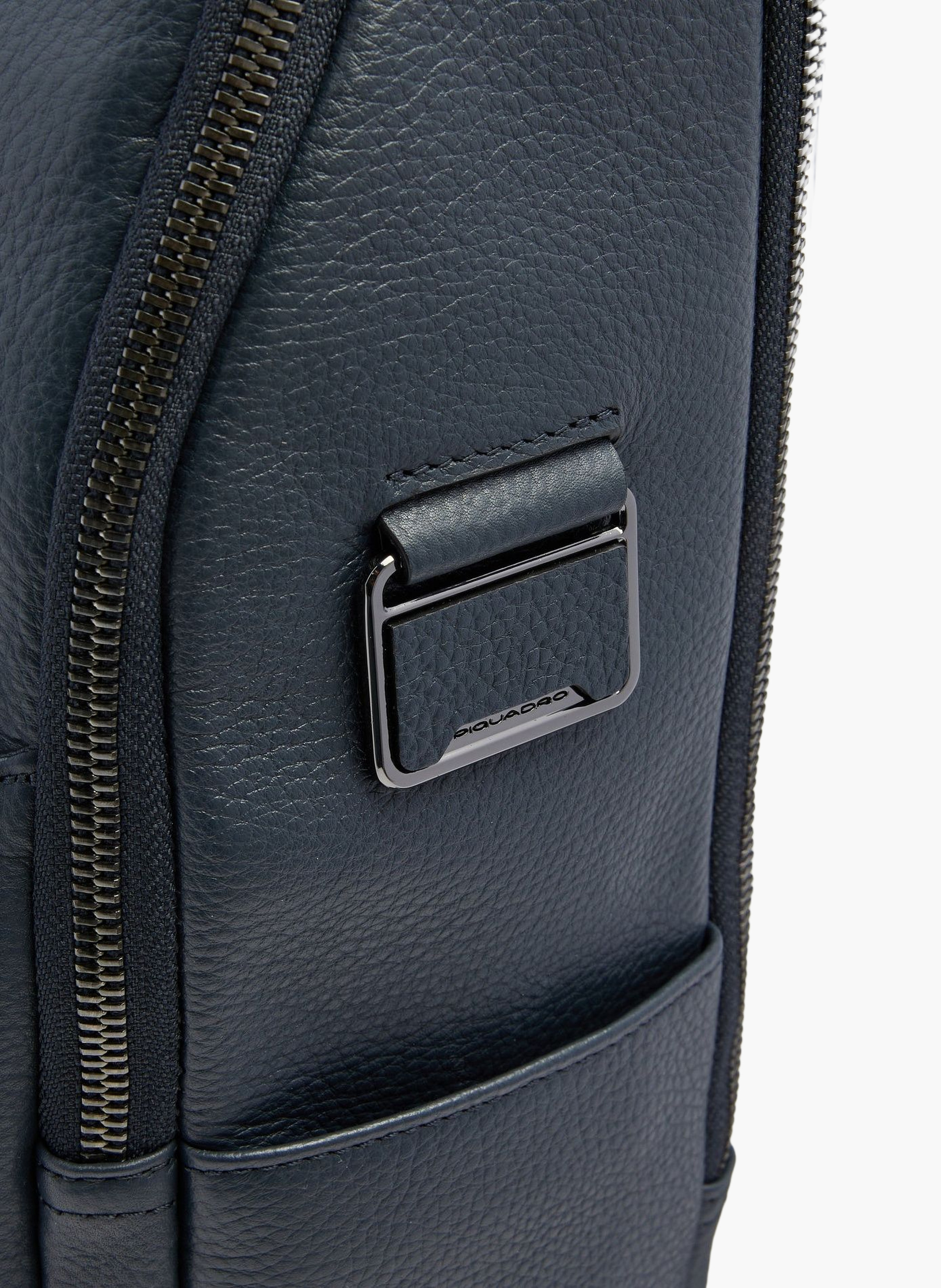 Sac à dos fin pour ordinateur 15,6" PIQUADRO Bleu