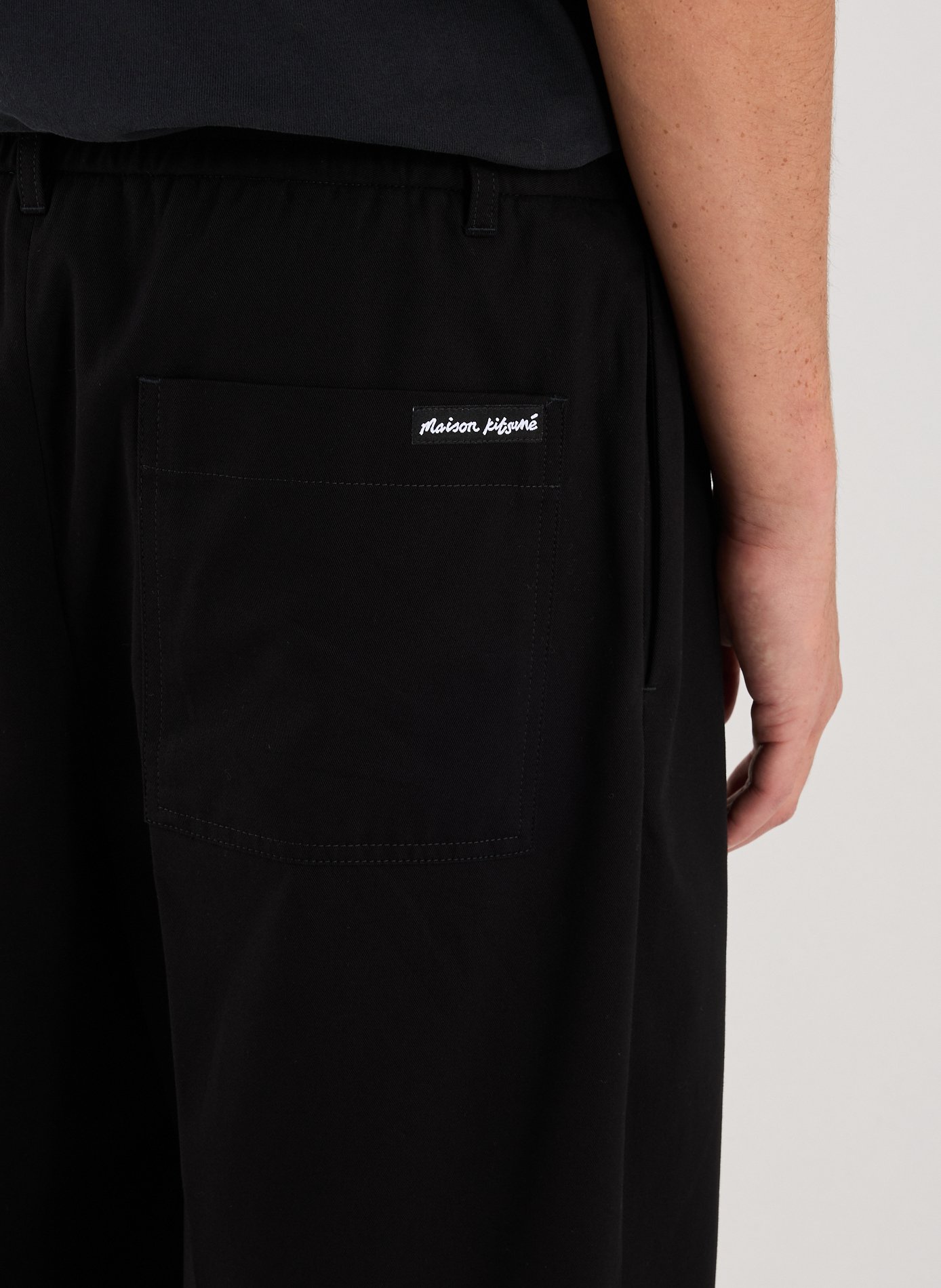 Short pleated pants MAISON KITSUNÉ Black