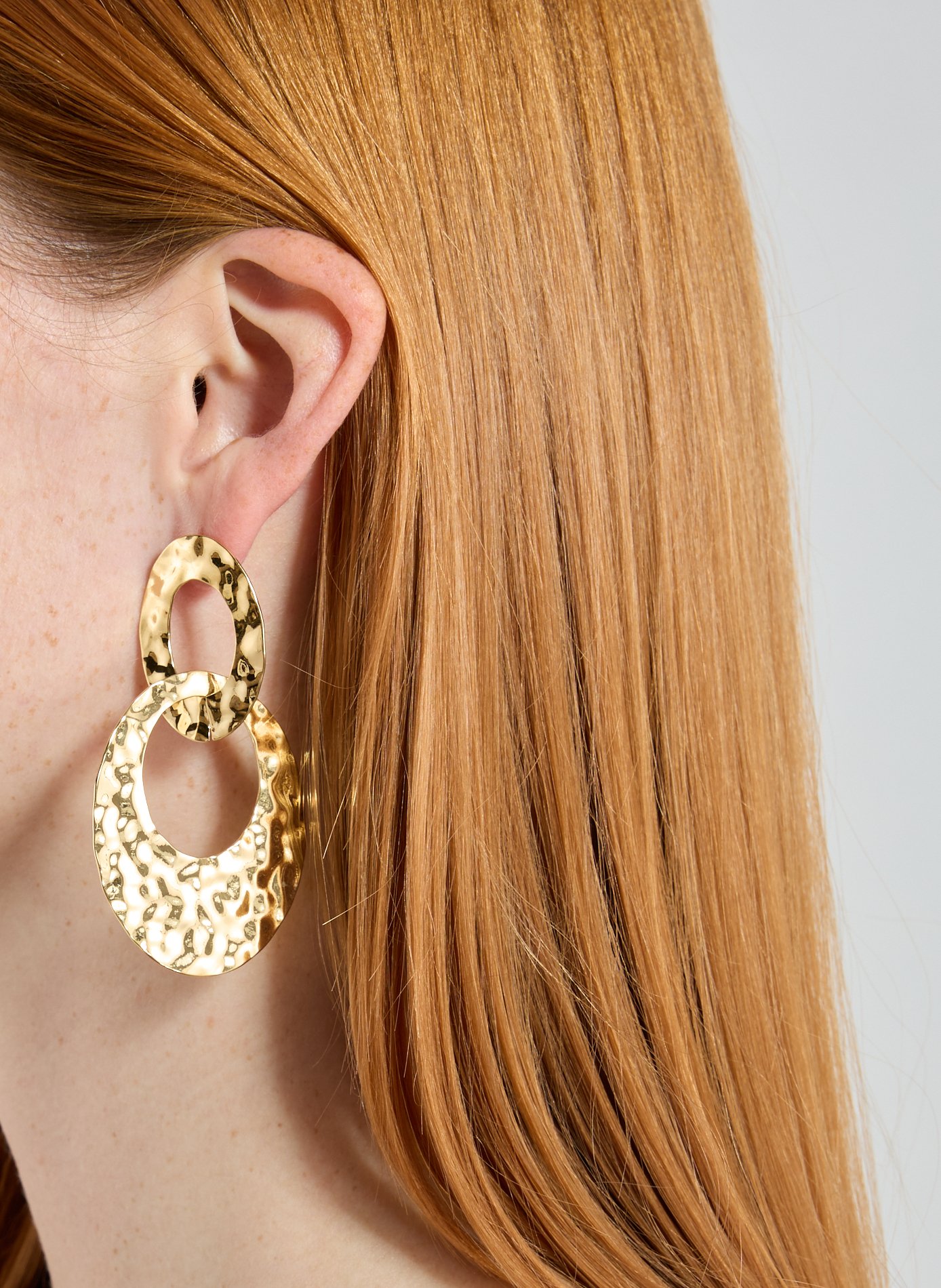 Hammered earrings AU PRINTEMPS PARIS Golden