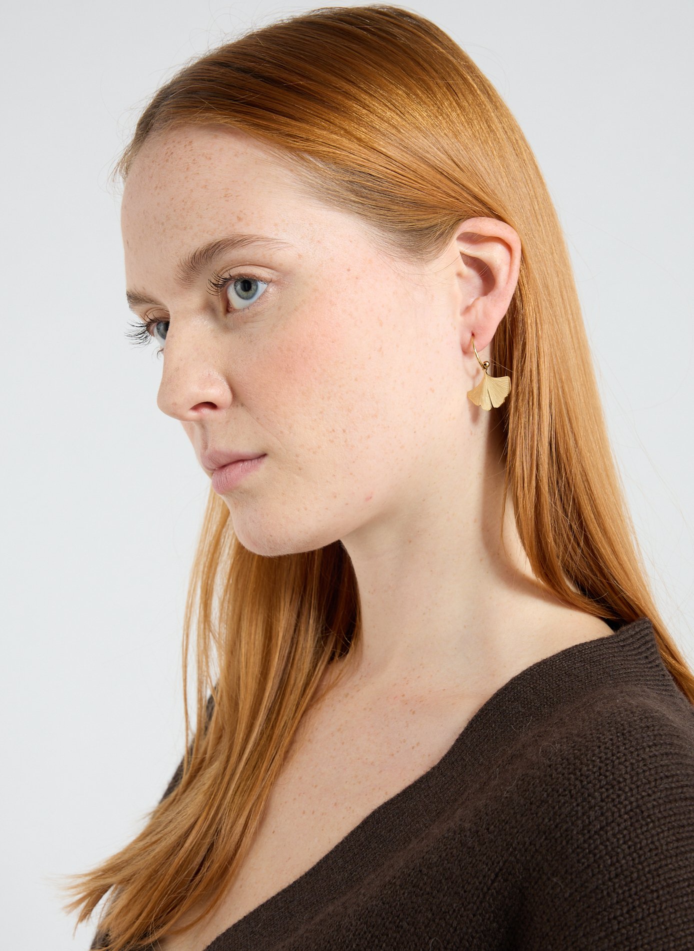 Boucles d&#039;oreille Feuille ginko AU PRINTEMPS PARIS Doré