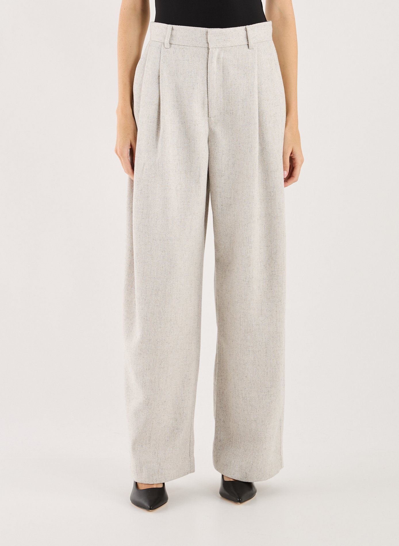 VIKTORIA CHAN Elasticated trousers Grey