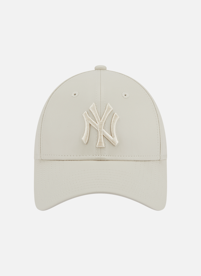 Coated-effect baseball cap  NEW ERA