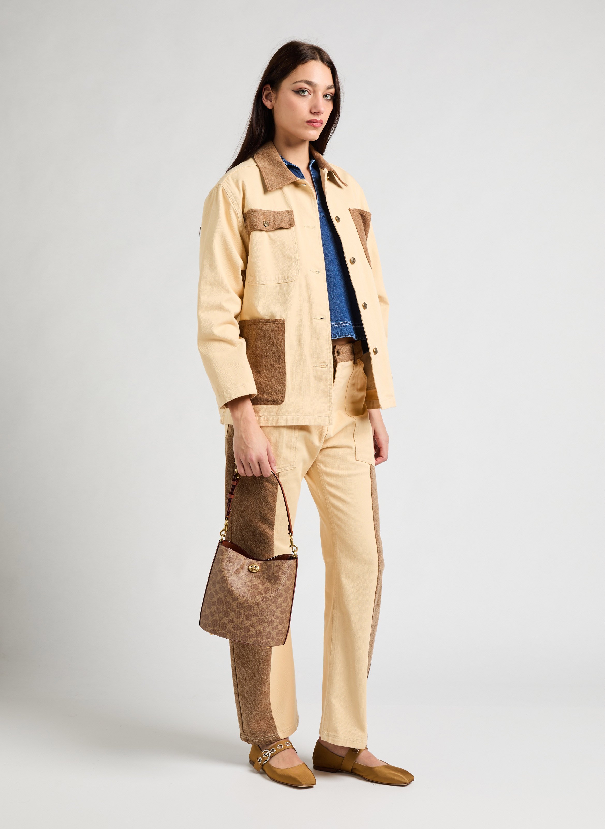 Willow 19 signature canvas bucket bag COACH Brown