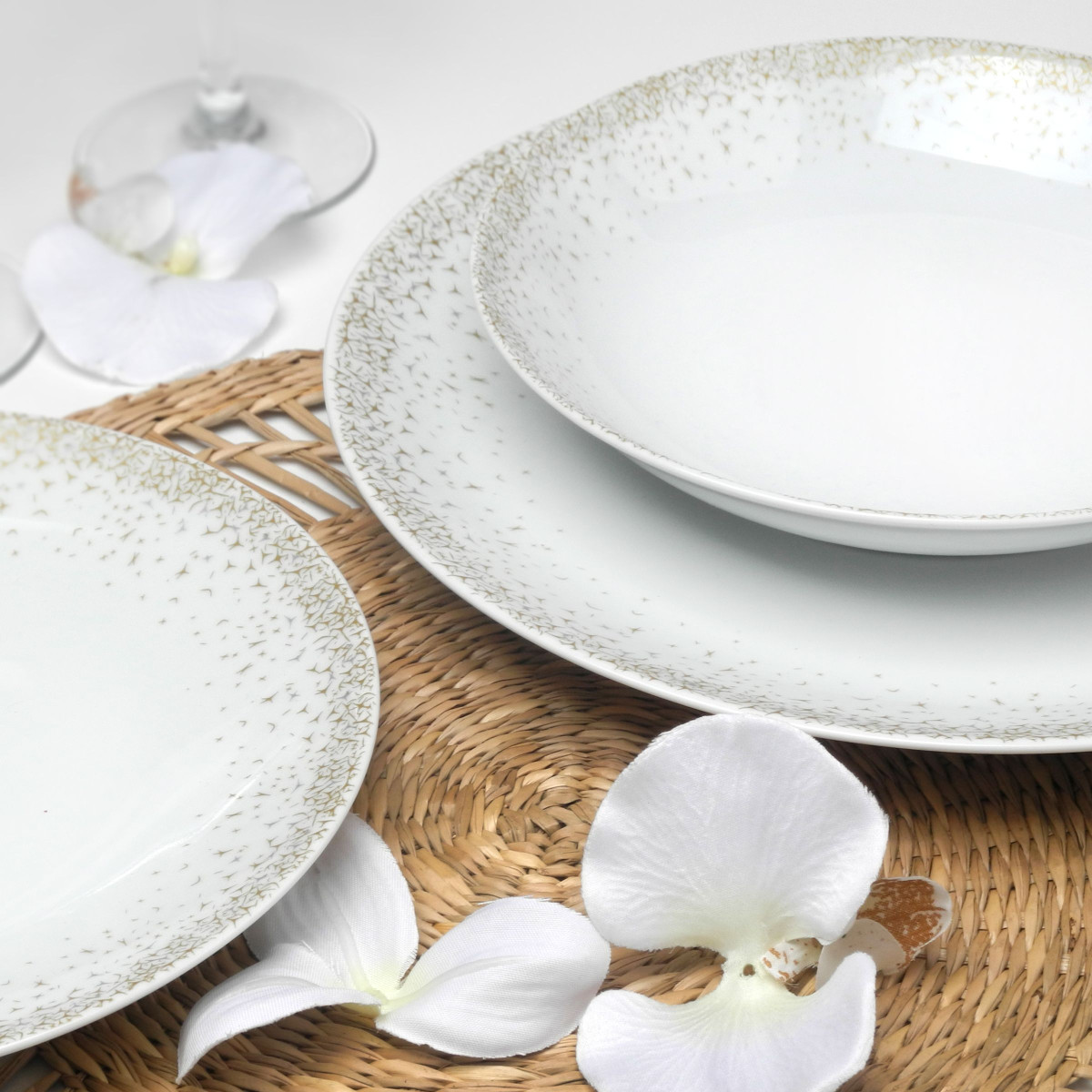 Byblos - service de vaisselle 18 pièces MEDARD DE NOBLAT Blanc