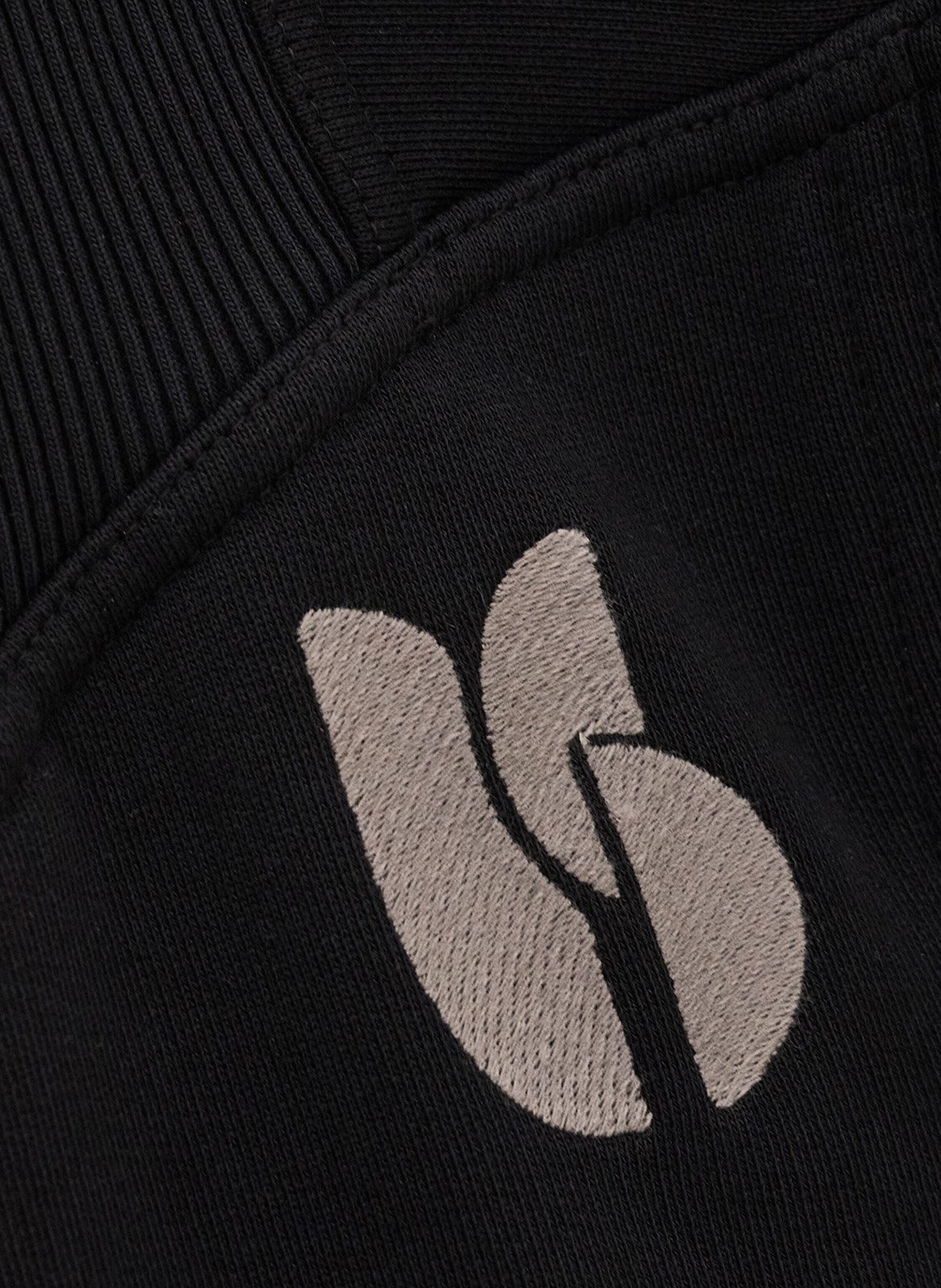 Sweat col montant boutonné à broderie jossy BA&SH Noir