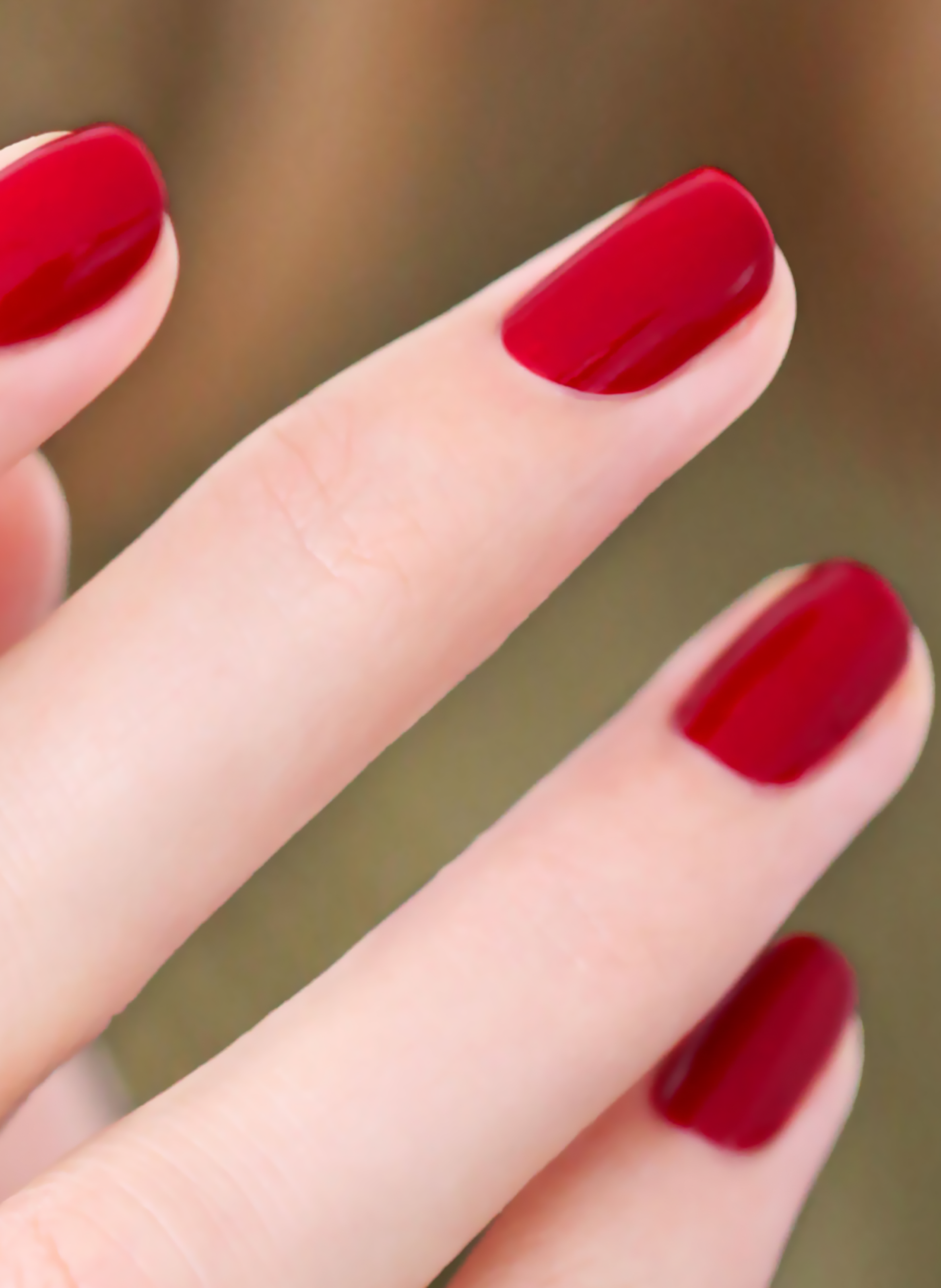 Green Flash Nail Polish MANUCURIST Red cherry