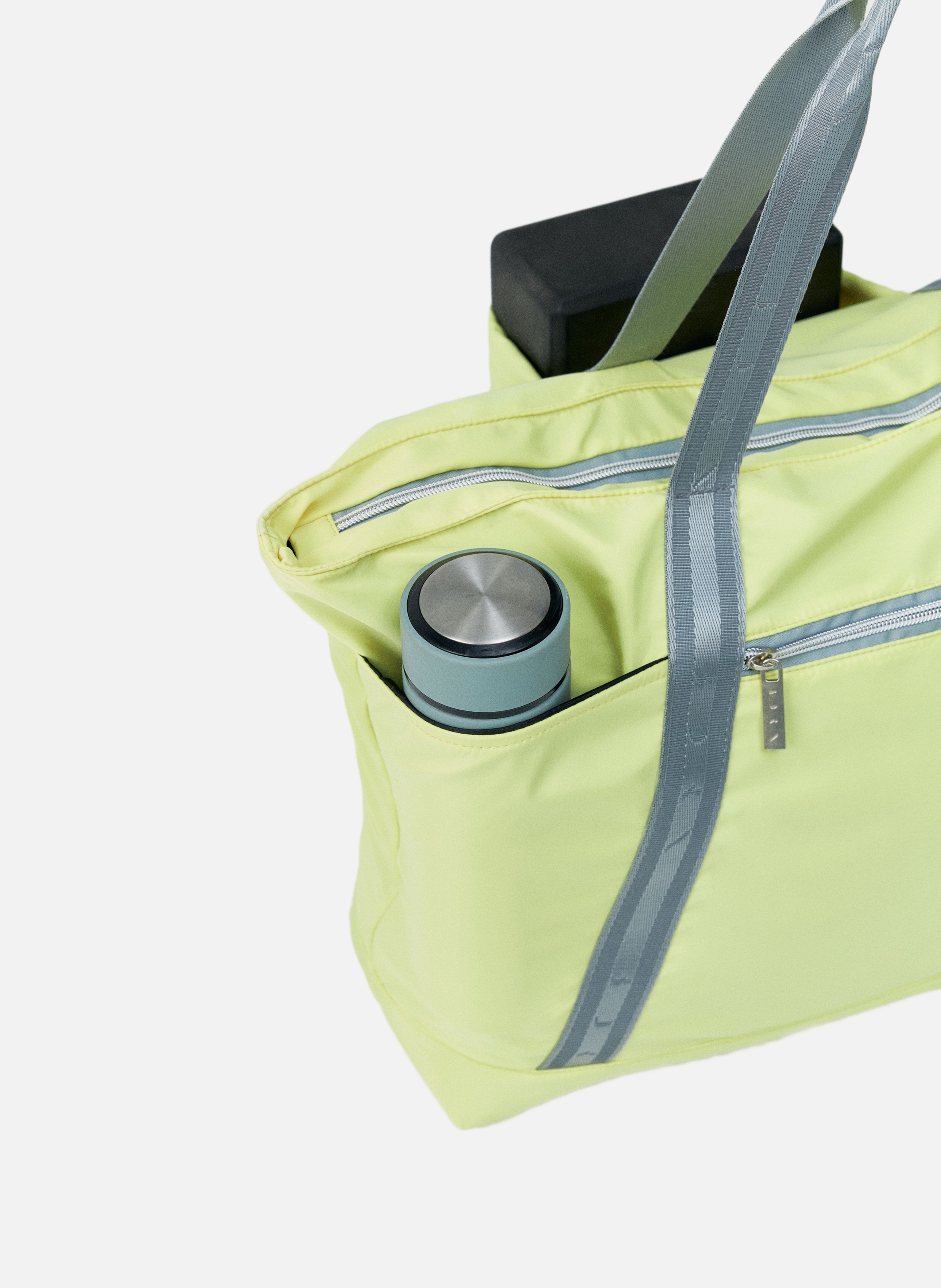 Sac de sport away BORN LIVING YOGA Jaune