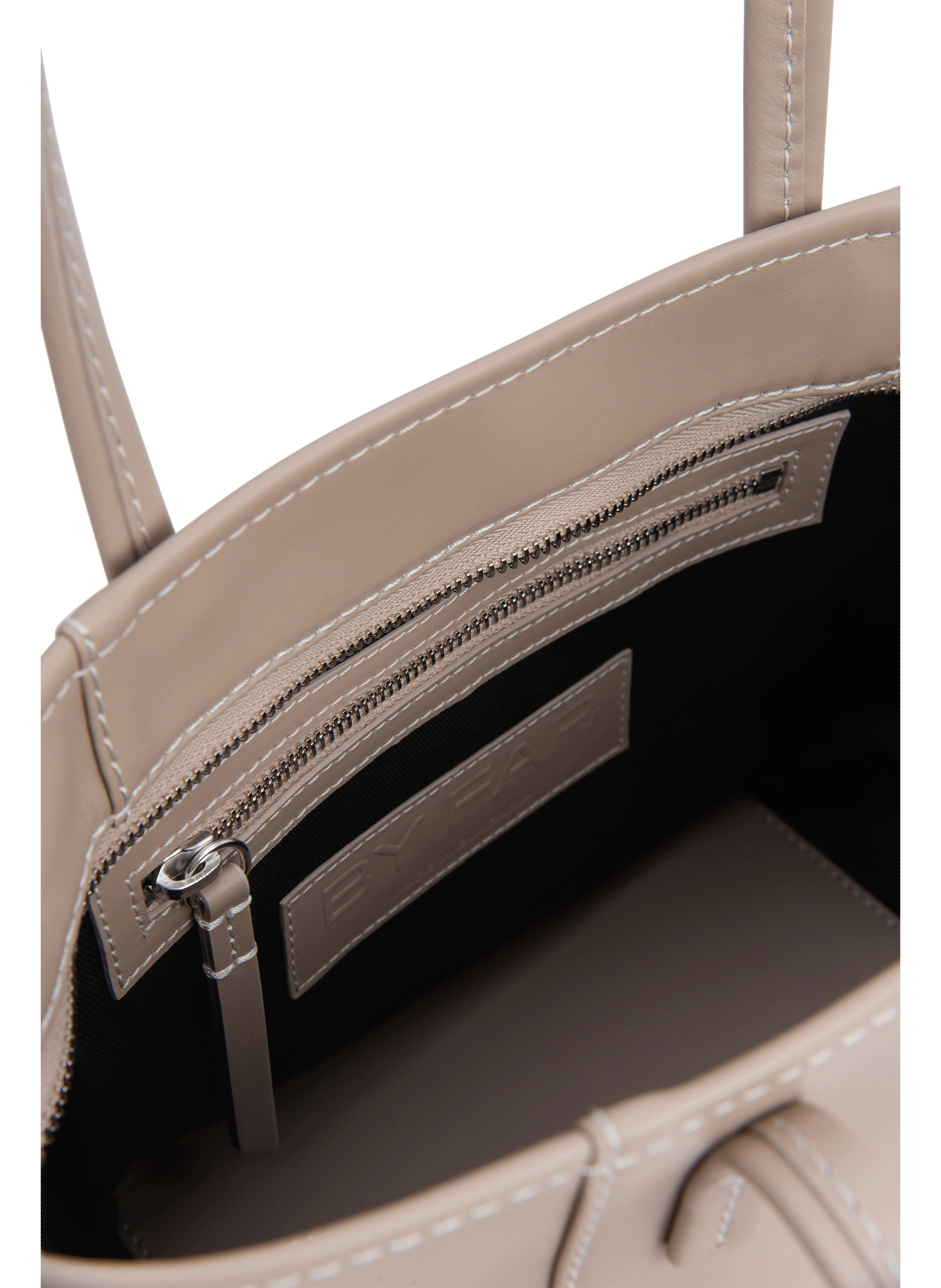 Sac à man en cuir  BY FAR Beige