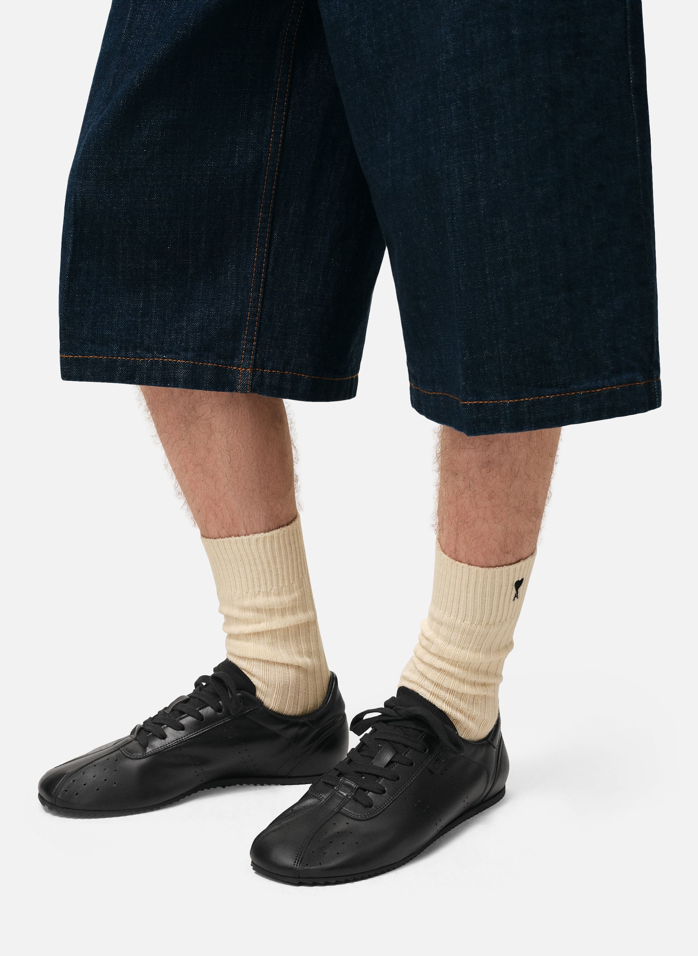 Baskets Soft Basses En Cuir Lisse unisexes AMI PARIS Noir