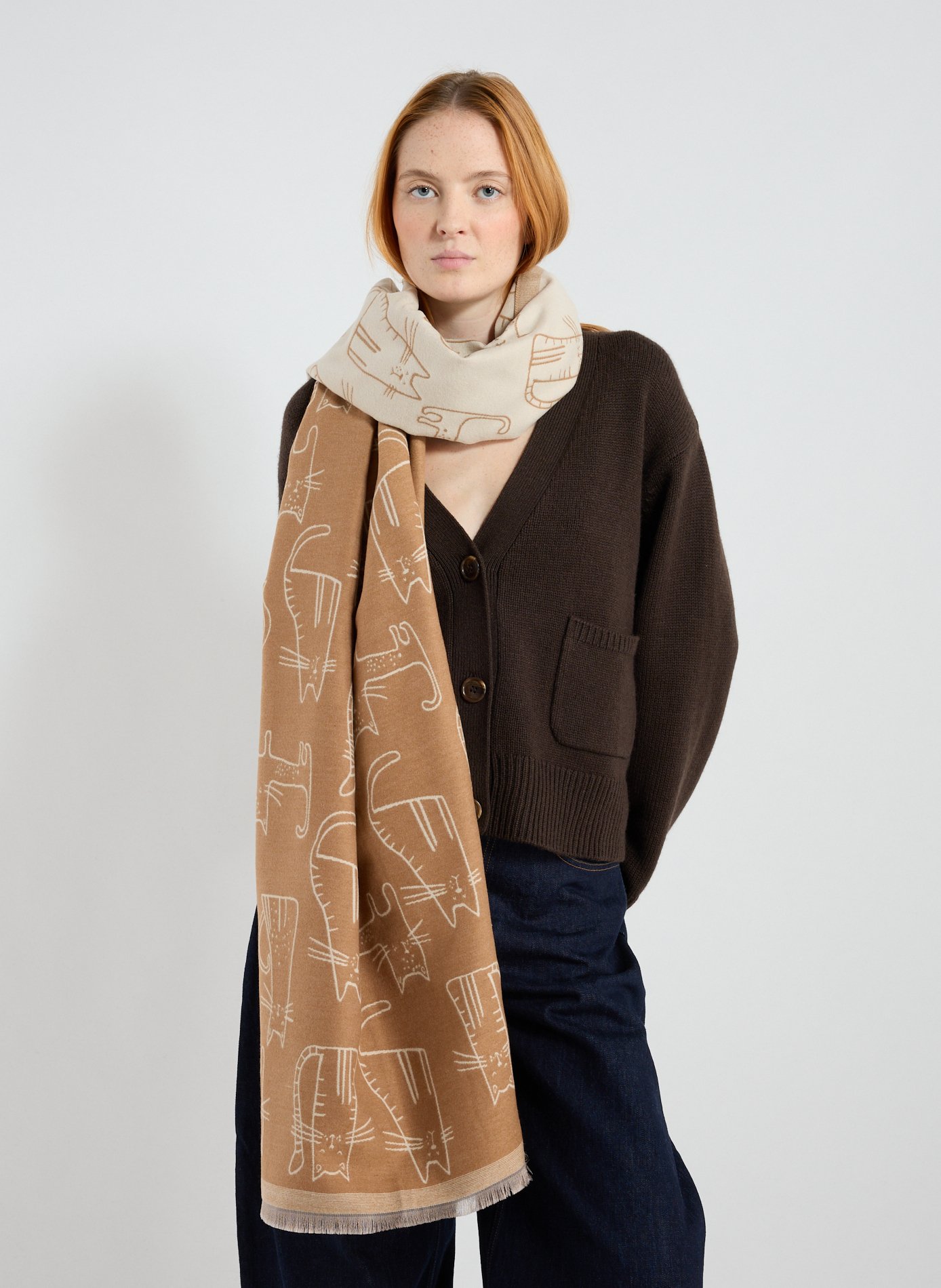 Jacquard Cat Scarf AU PRINTEMPS PARIS Brown