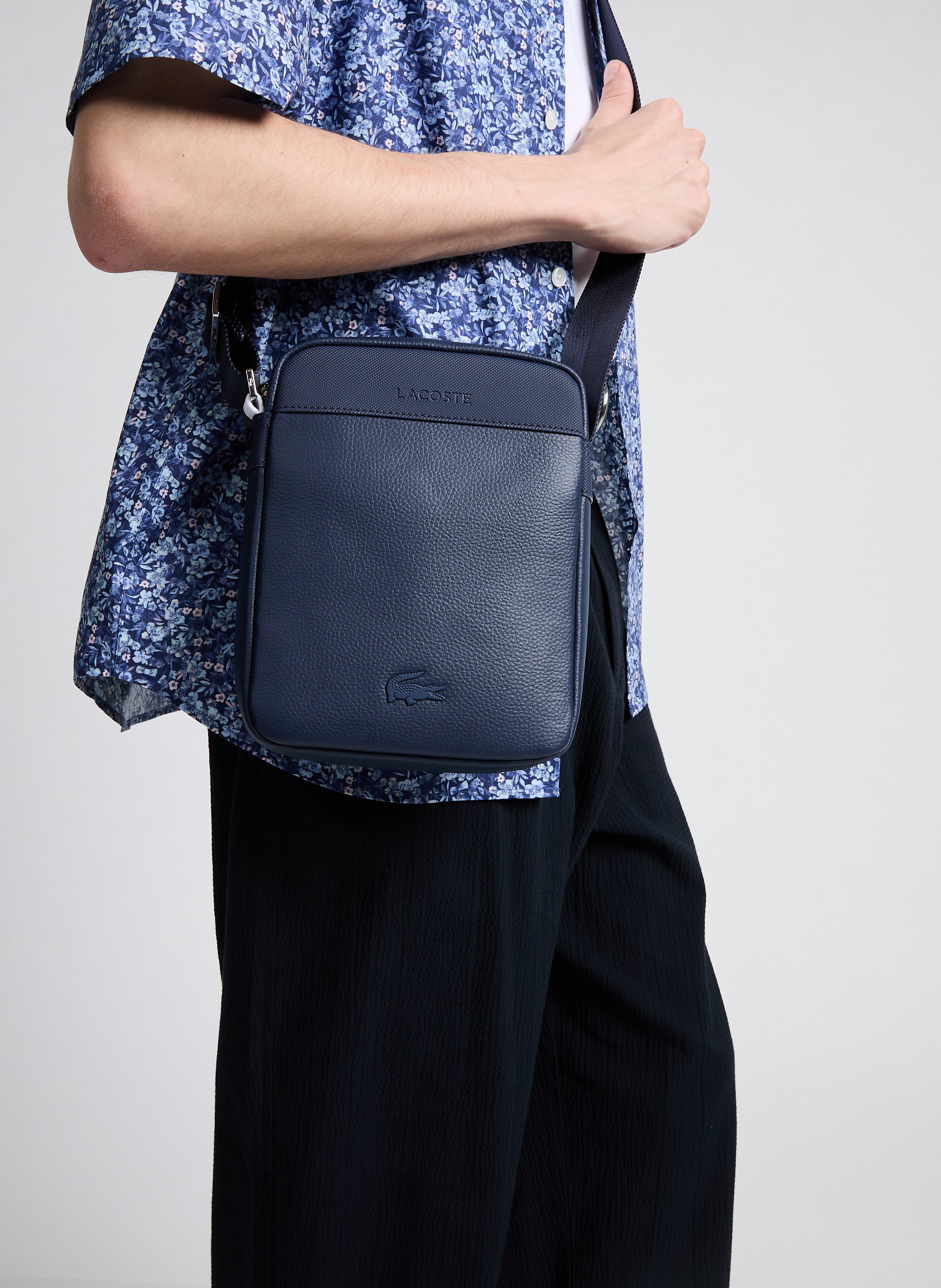 Sac à bandoulière grainé  LACOSTE Bleu