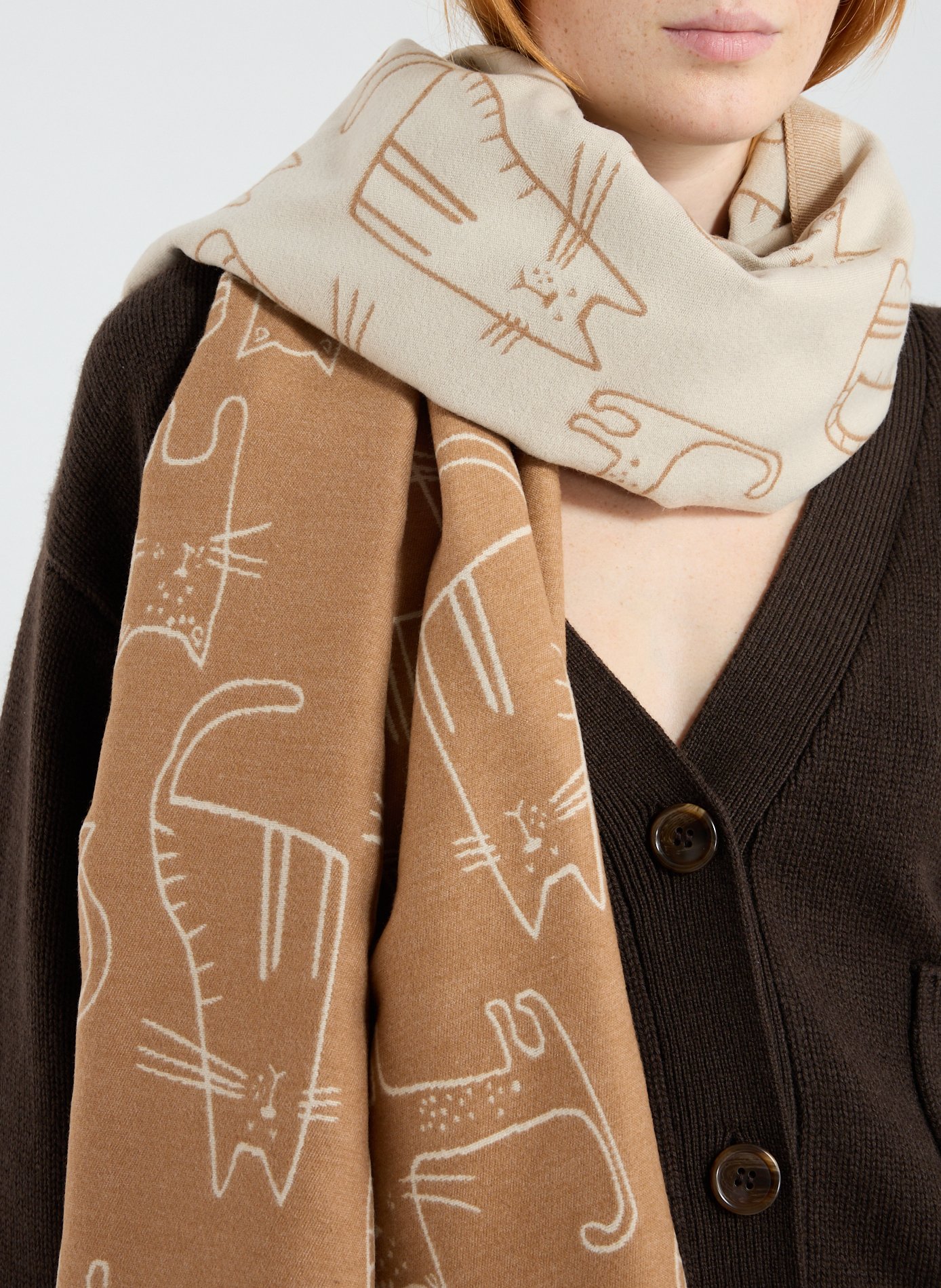 Jacquard Cat Scarf AU PRINTEMPS PARIS Brown