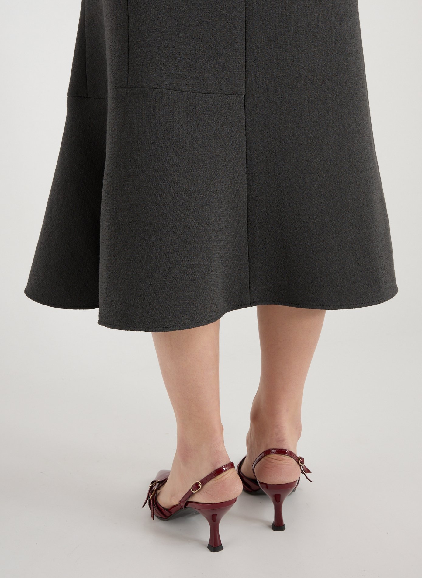 Jupe midi fluide en laine TIBI Gris