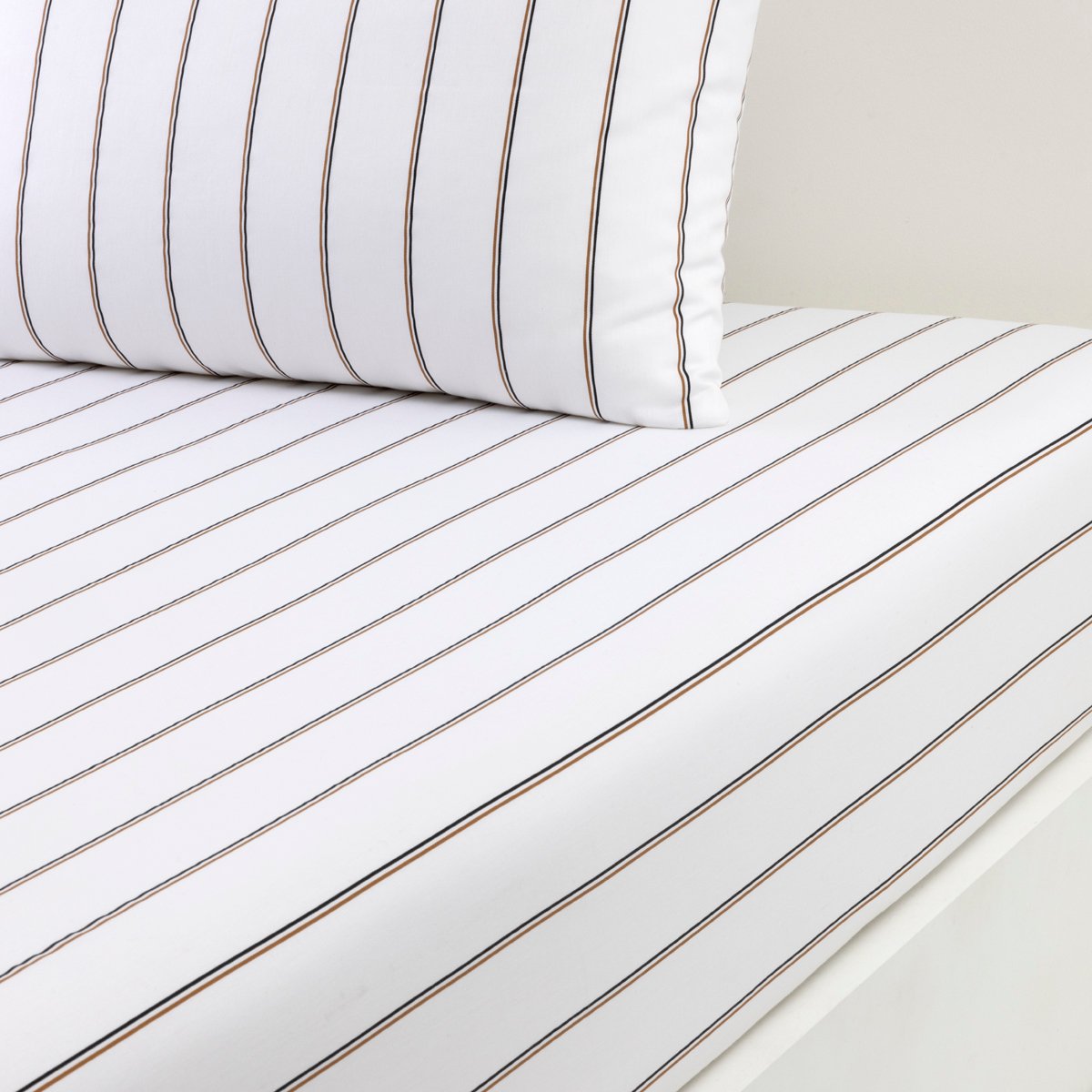 Drap housse en satin de coton, b ray BOSS HOME Blanc