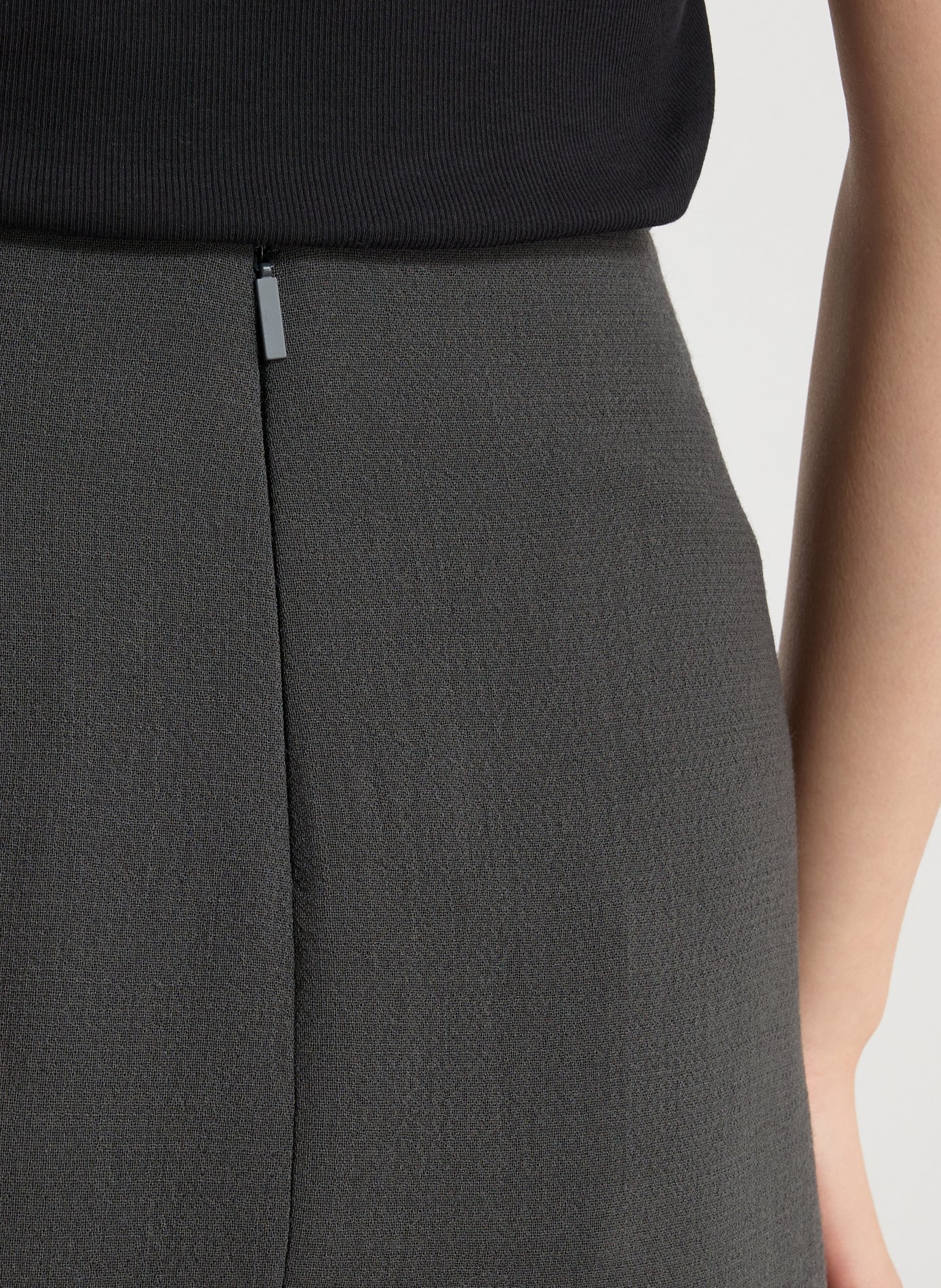 Jupe midi fluide en laine TIBI Gris