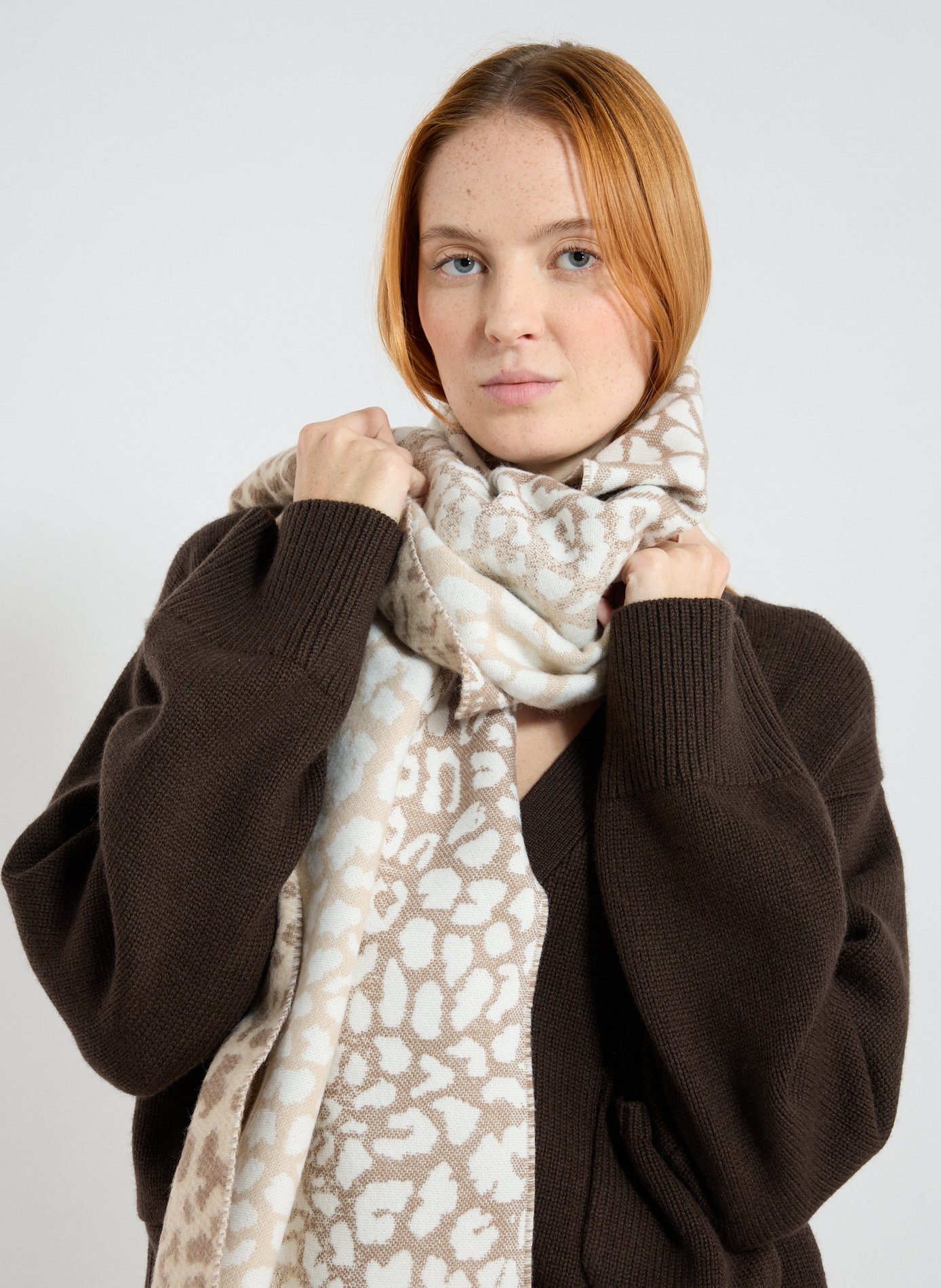Echarpe à motif léopard AU PRINTEMPS PARIS Beige