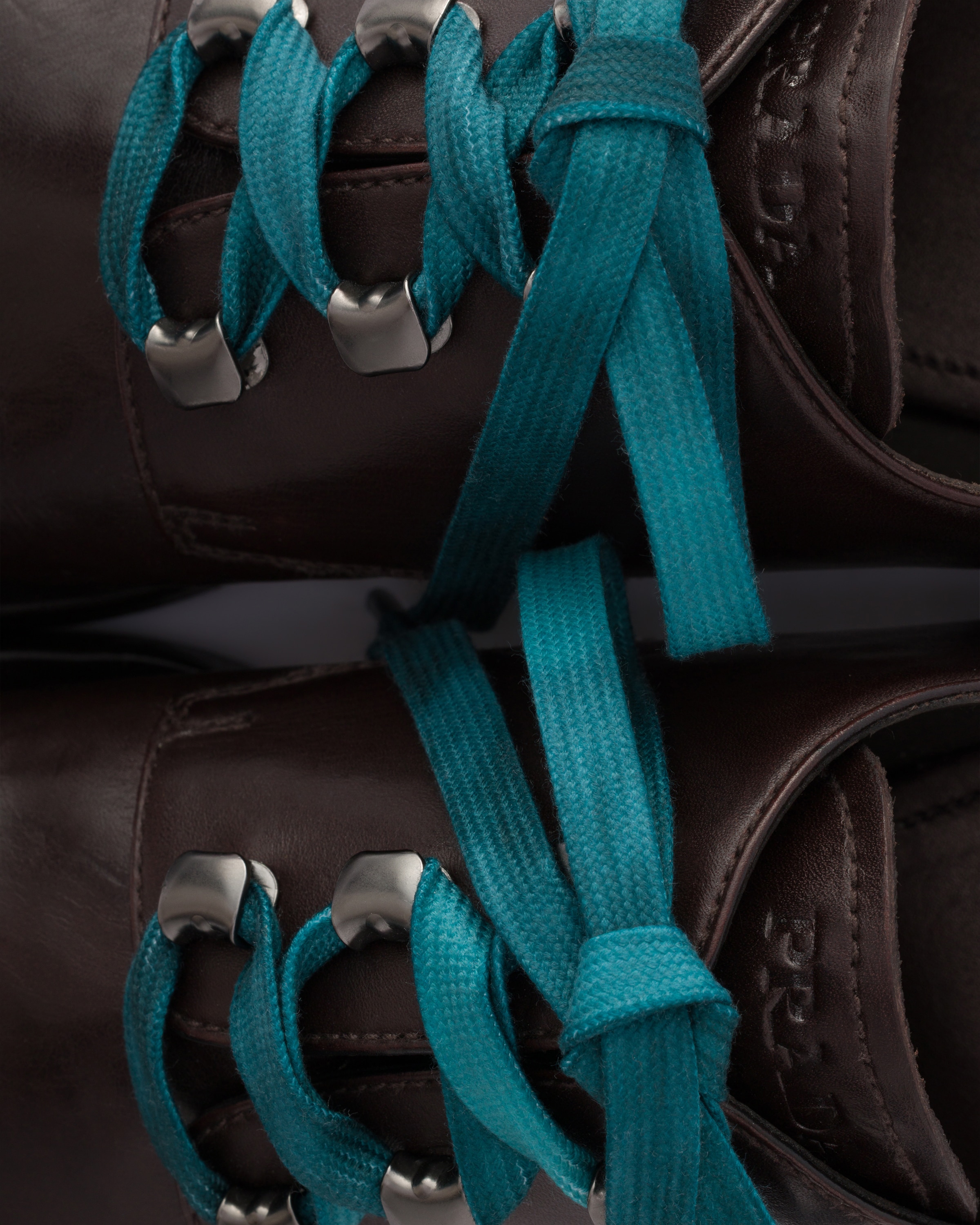 Chaussures à lacets en cuir vieilli PRADA Marron