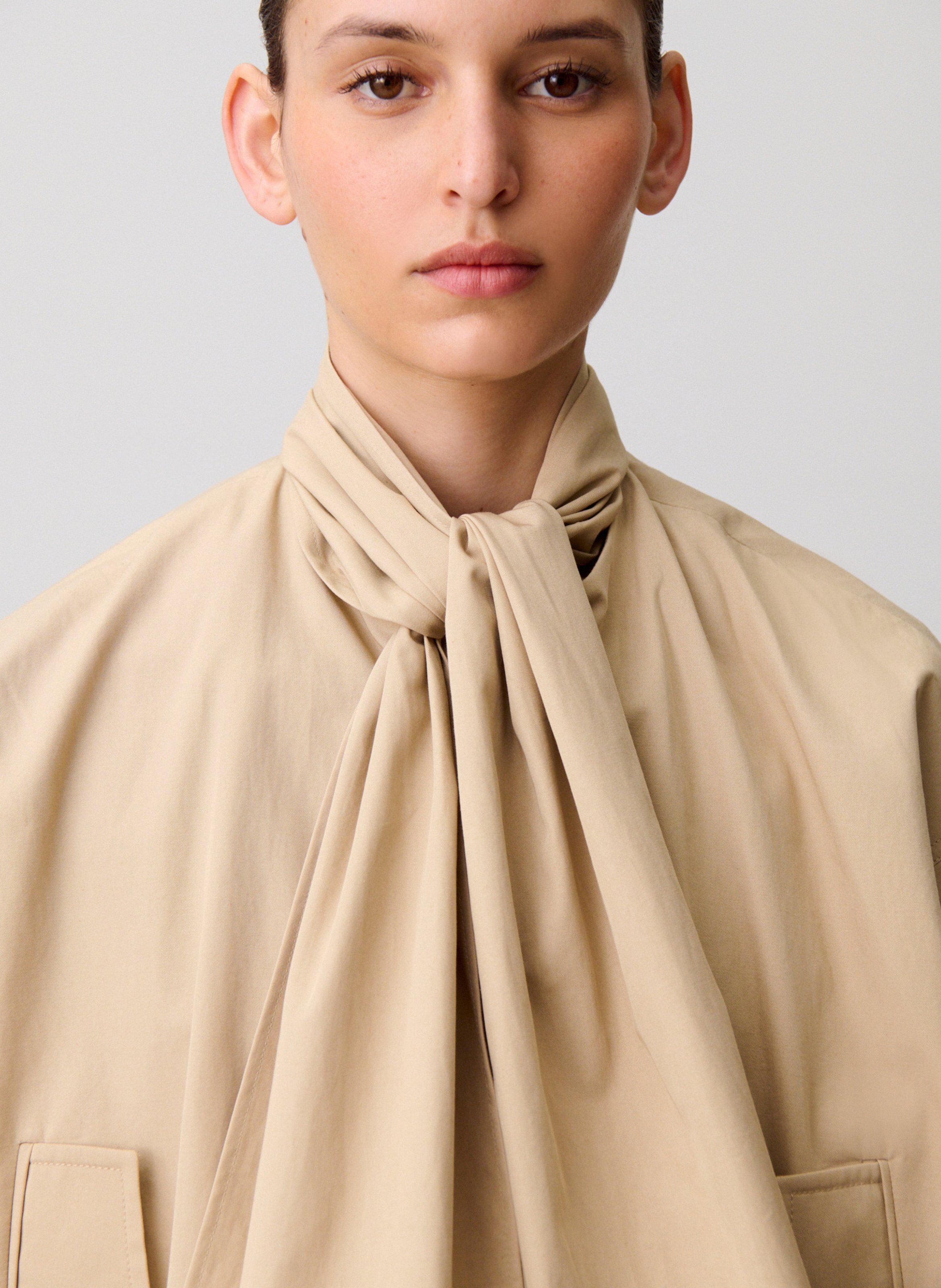 Veste col à nouer uni en coton CLAUDIE PIERLOT Beige