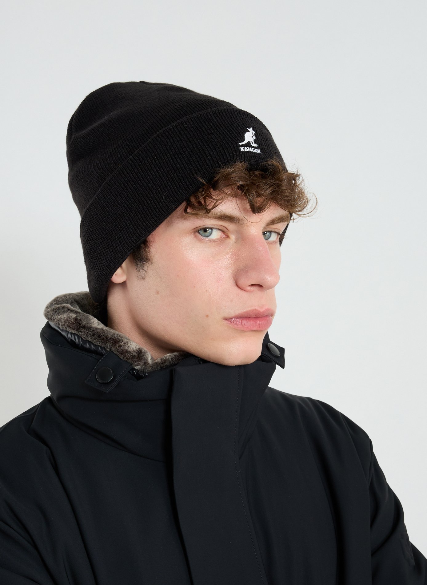 KANGOL Bonnet côtelé à logo brodé Noir