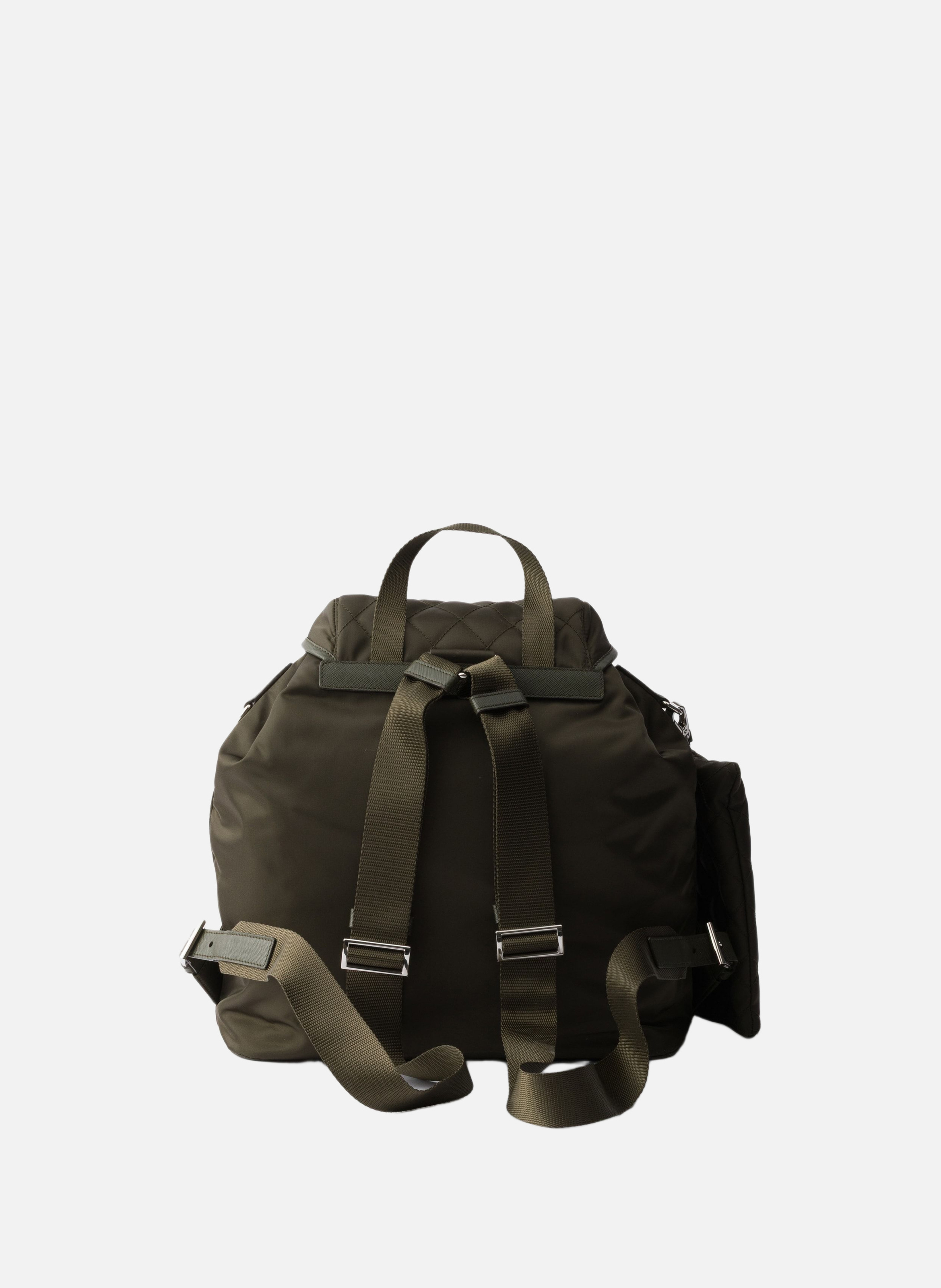 Sac à dos moyen format en re-nylon matelassé avec PRADA Vert