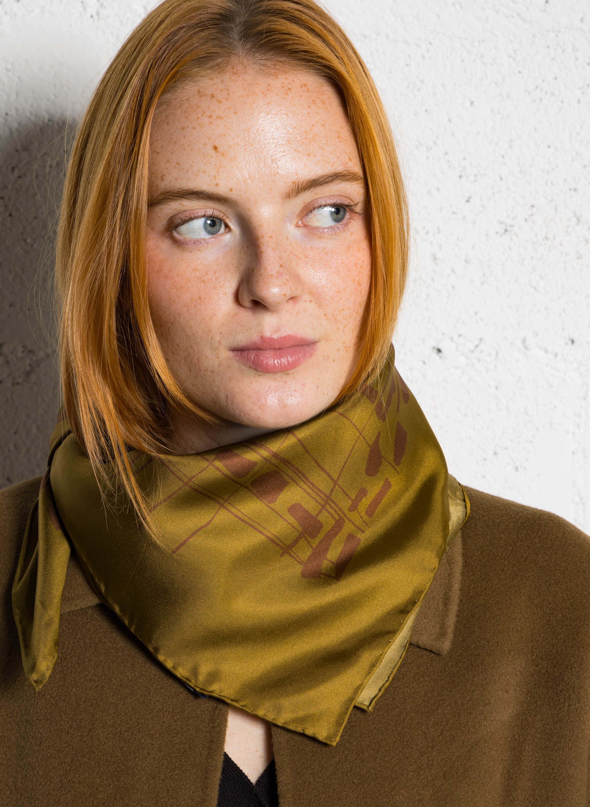 Foulard imprimé en soie capucine SOEUR Multicolore