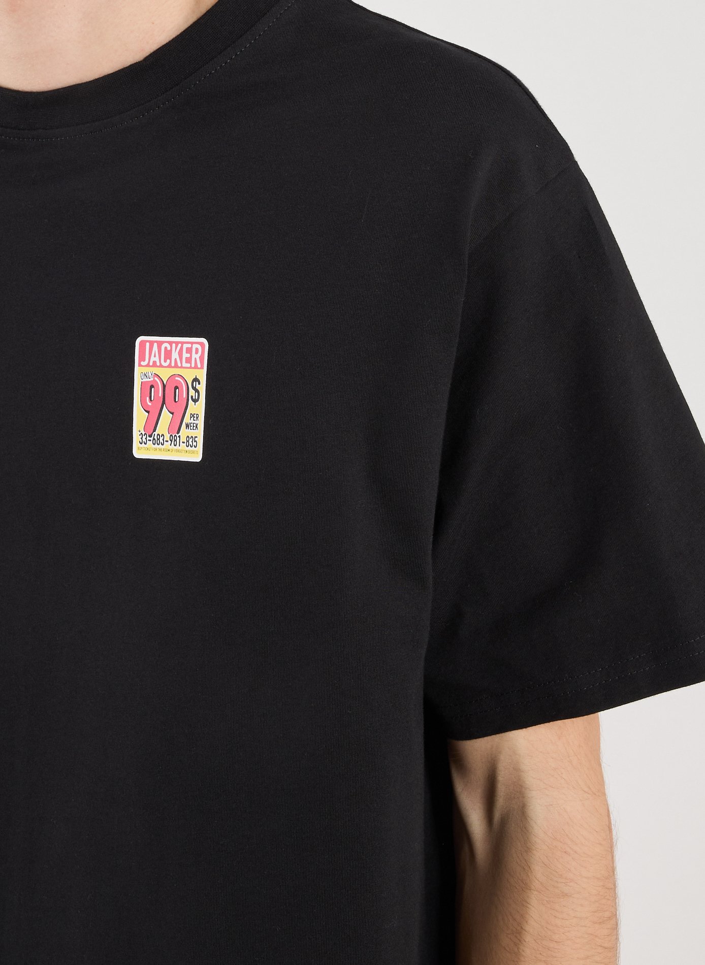 T-Shirt droit imprimé en coton JACKER. Noir