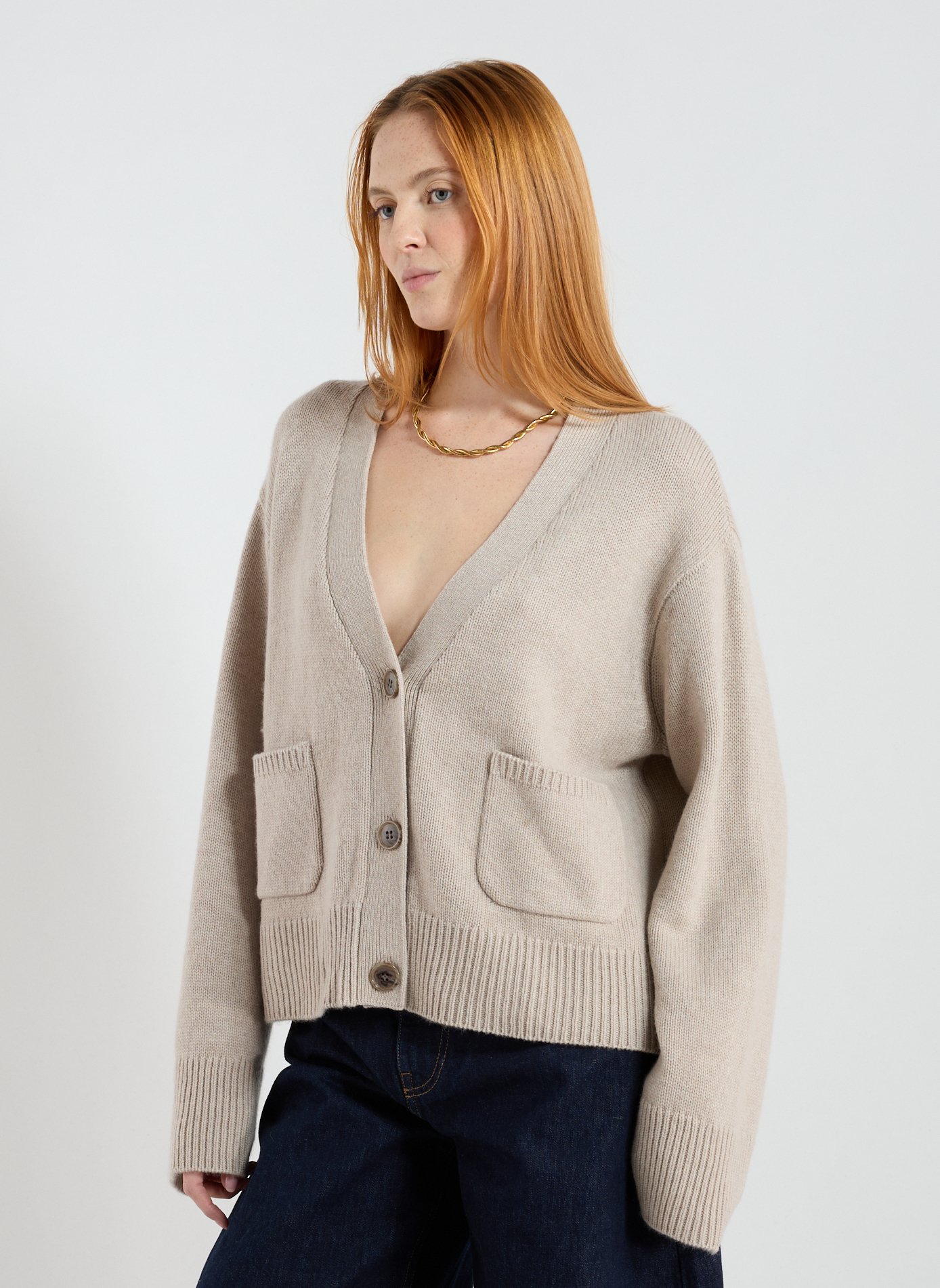 ALMADA Cardigan Beja col V en laine et cachemire Beige