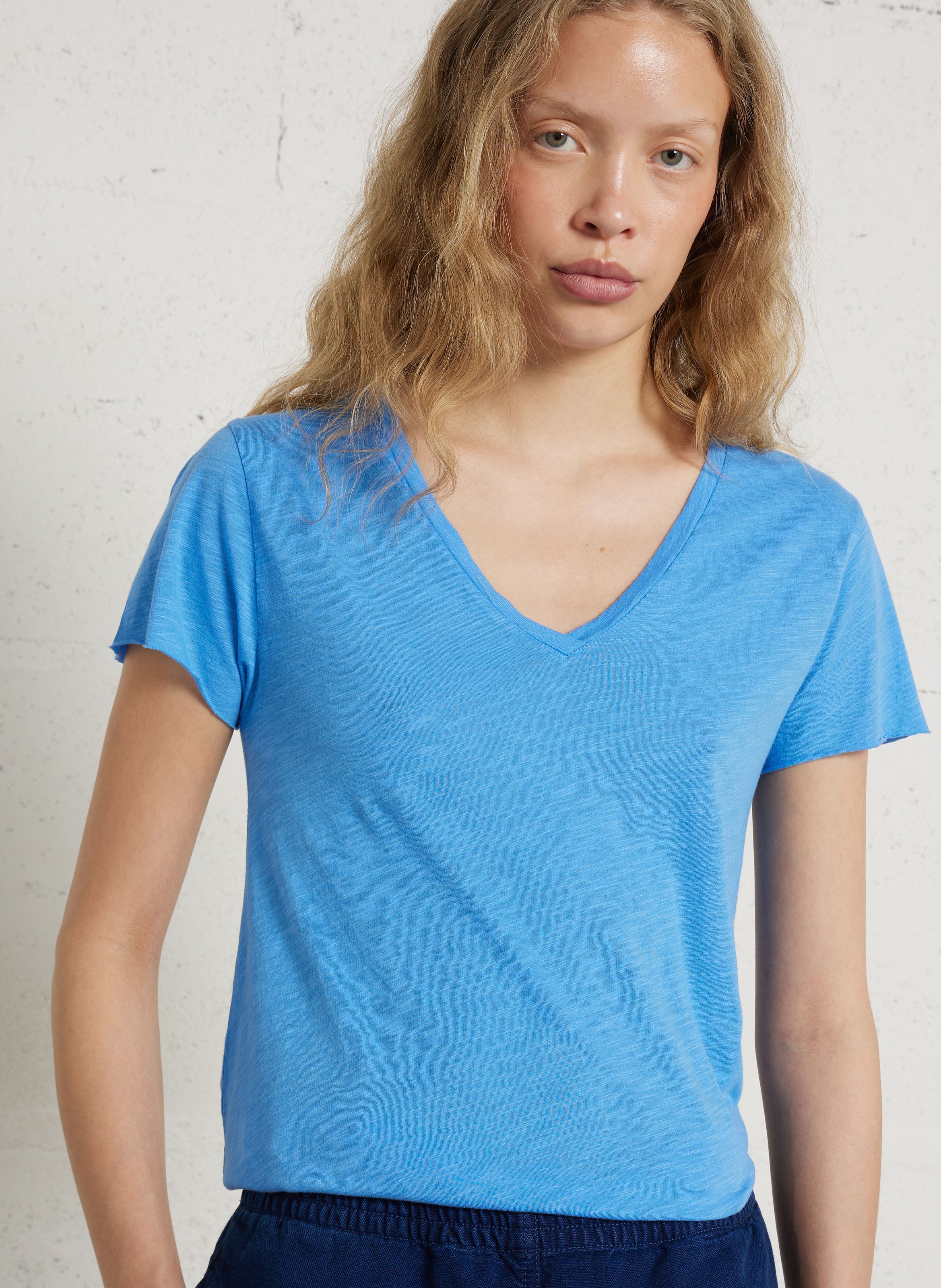 Tee-shirt droit col v en coton mélangé jacksonville AMERICAN VINTAGE Bleu