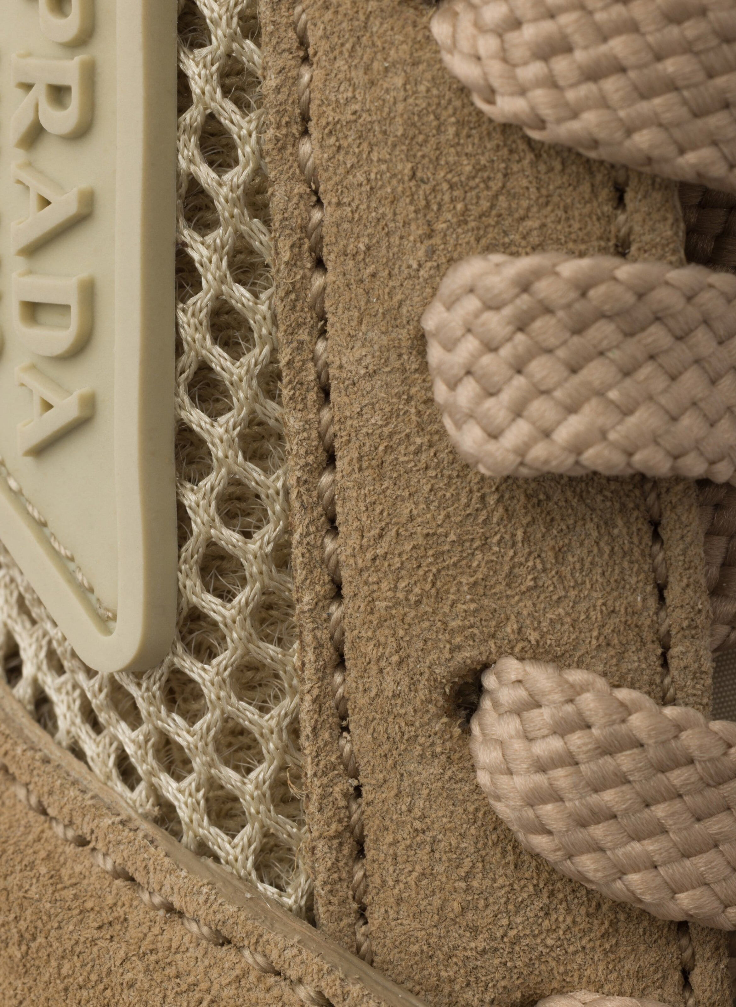 Baskets en tissu mesh et en suède PRADA Beige