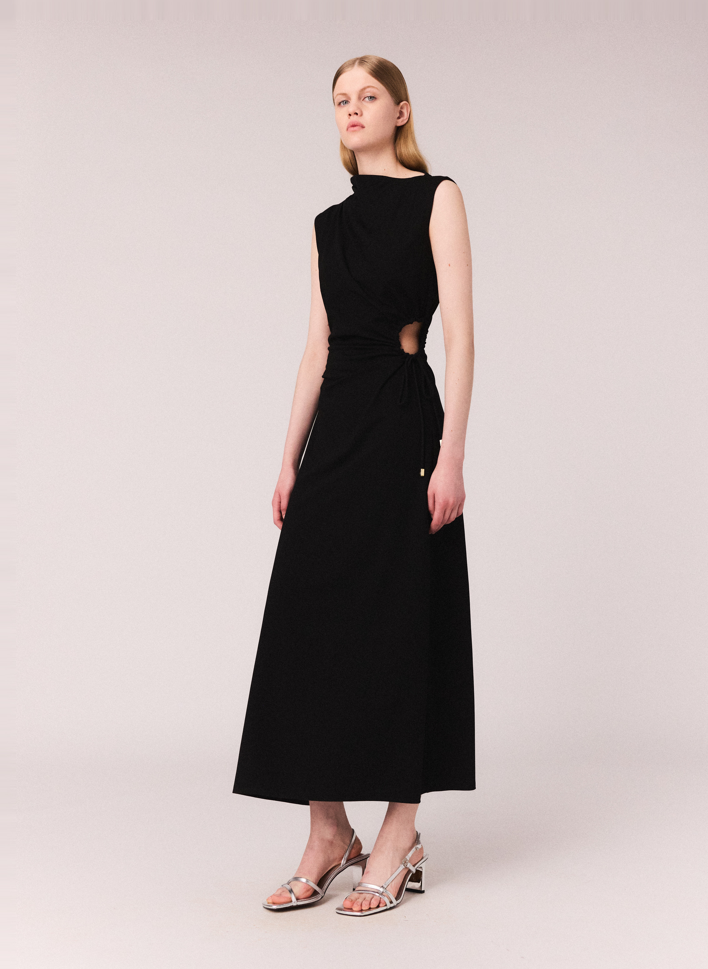 Robe longue cintrée col montant MAJE Noir