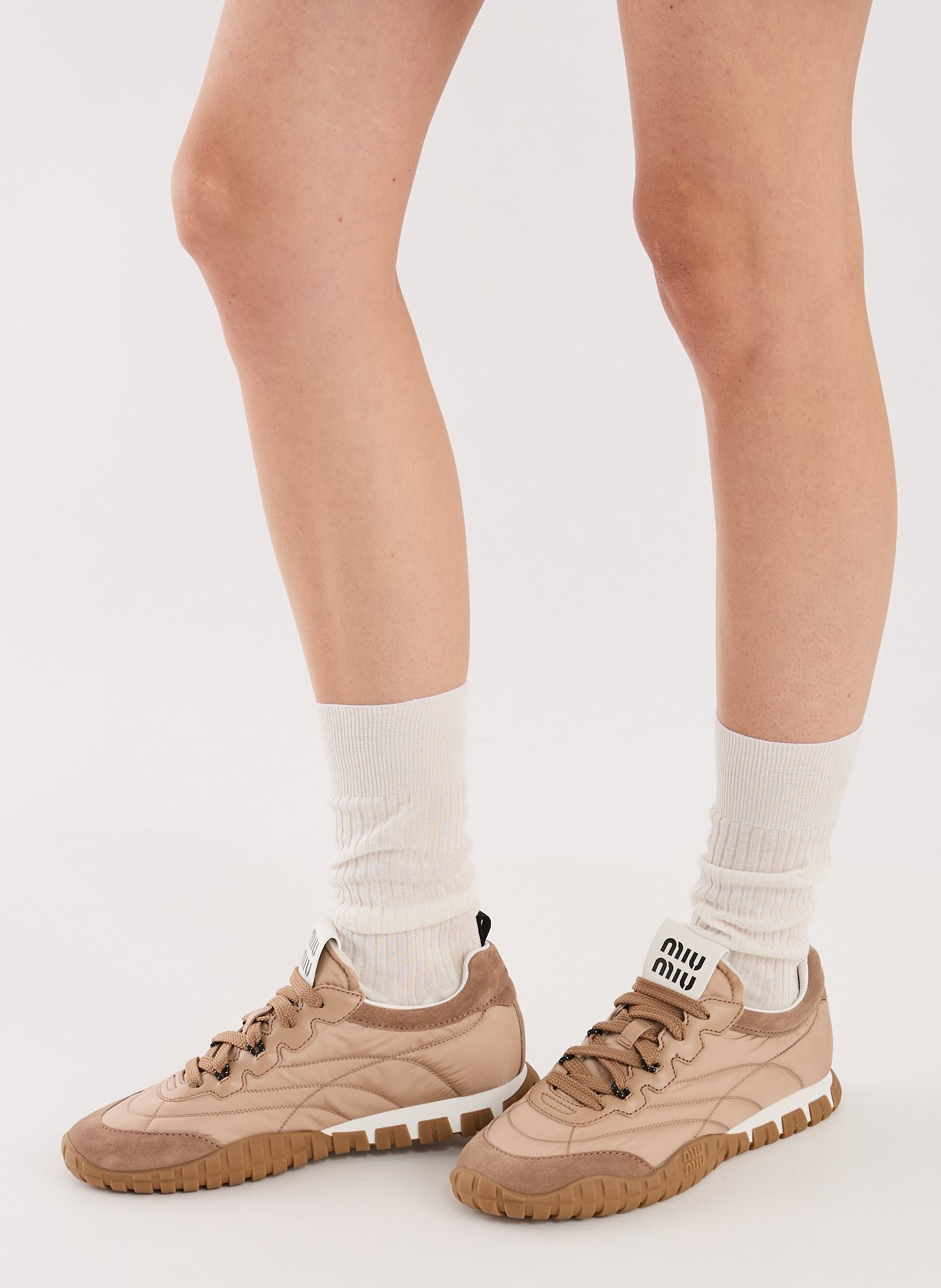 Baskets Tyre en tissu technique et cuir MIU MIU Marron