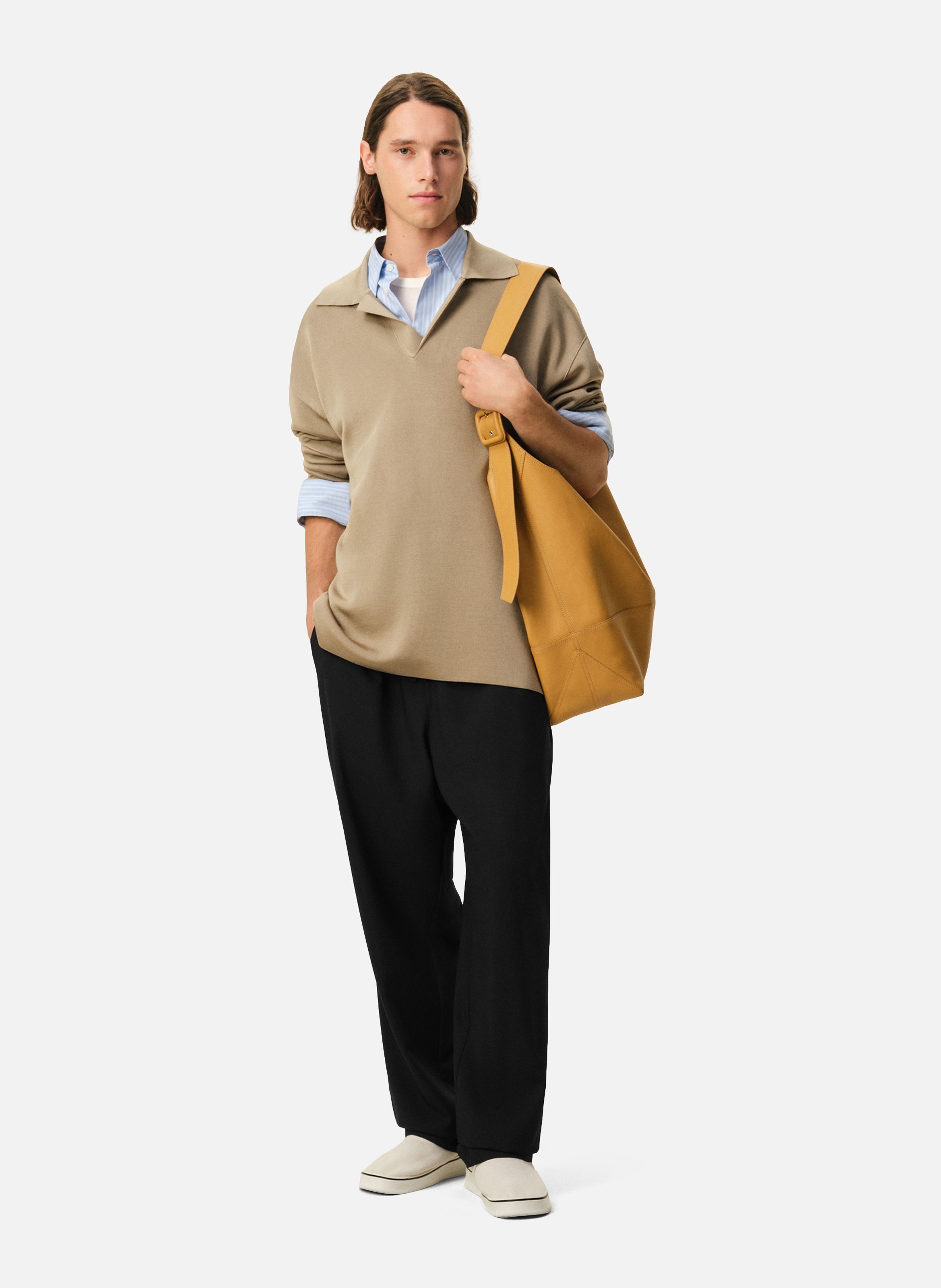 Pantalon taille elastiquée en laine vierge AMI PARIS Noir