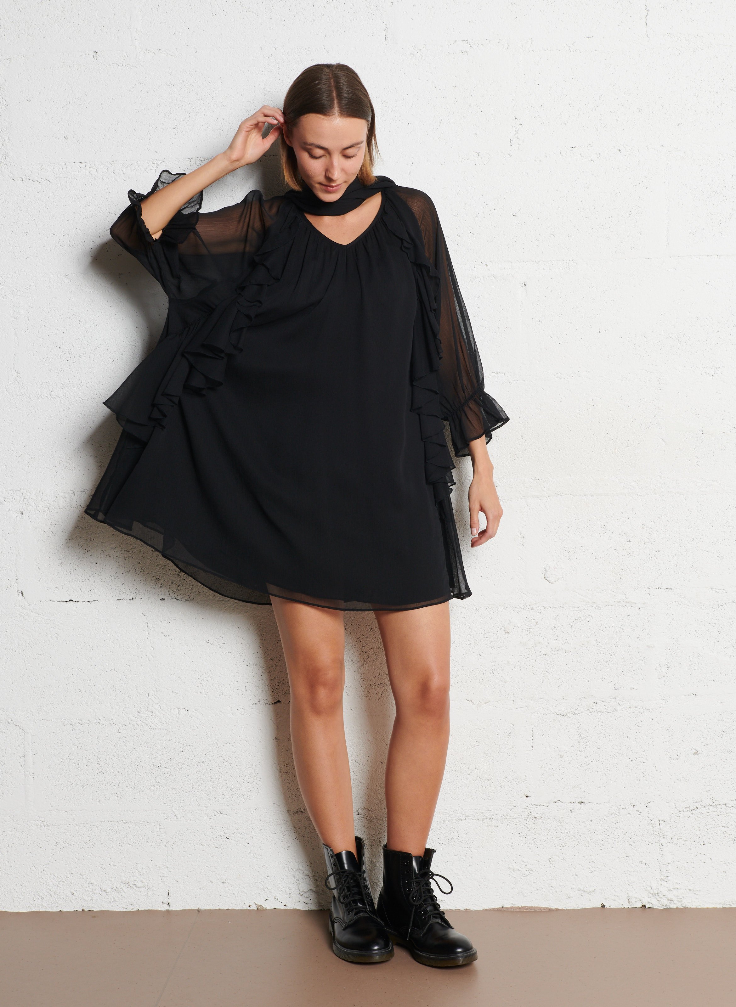 Robe courte col v IKKS Noir