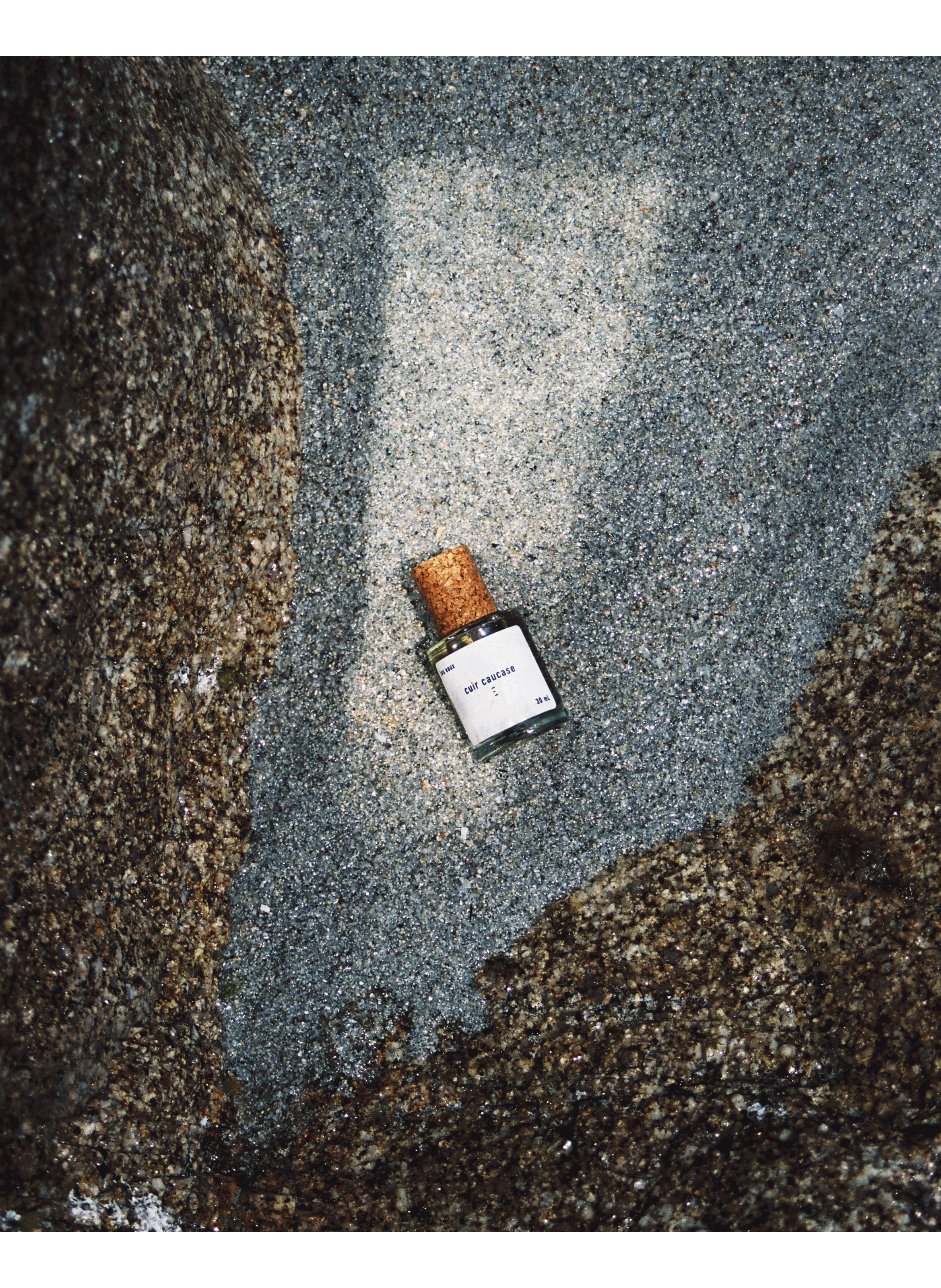 Eau de toilette - Cuir Caucase EREVAN No color